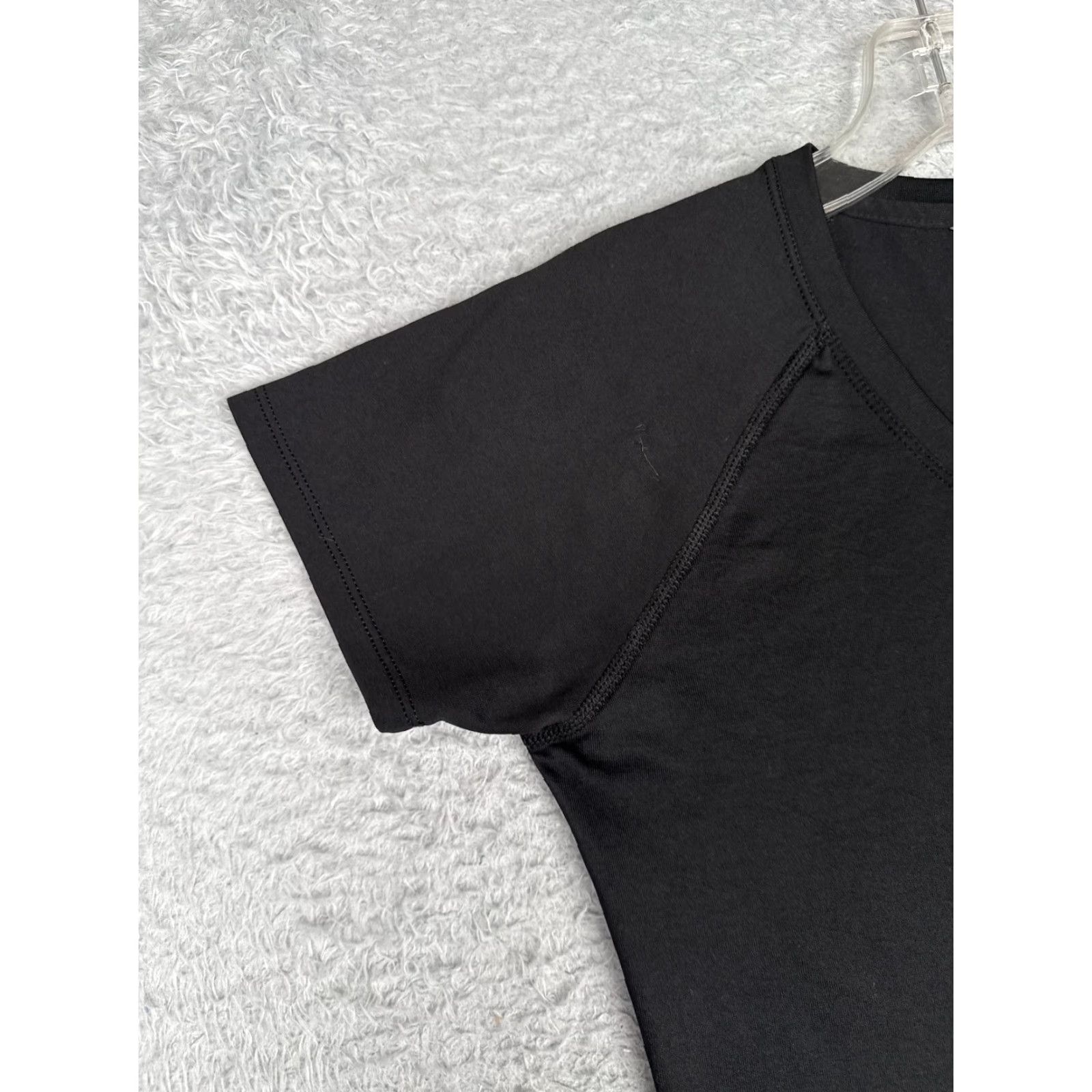The North Face The North Face Shirt Women XS Black Short Sleeve V-Neck Poly Flashdry Size XS / US 0-2 / IT 36-38 - 3 Thumbnail