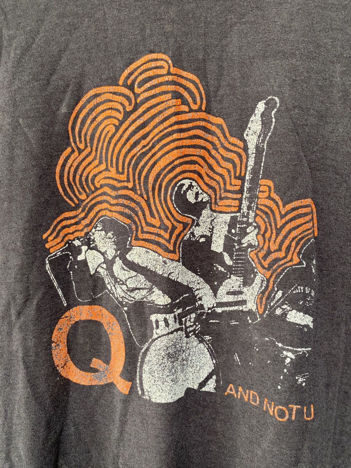Band Tees Vintage Q and not u rock band tshirt Size US XL / EU 56 / 4 - 4 Thumbnail