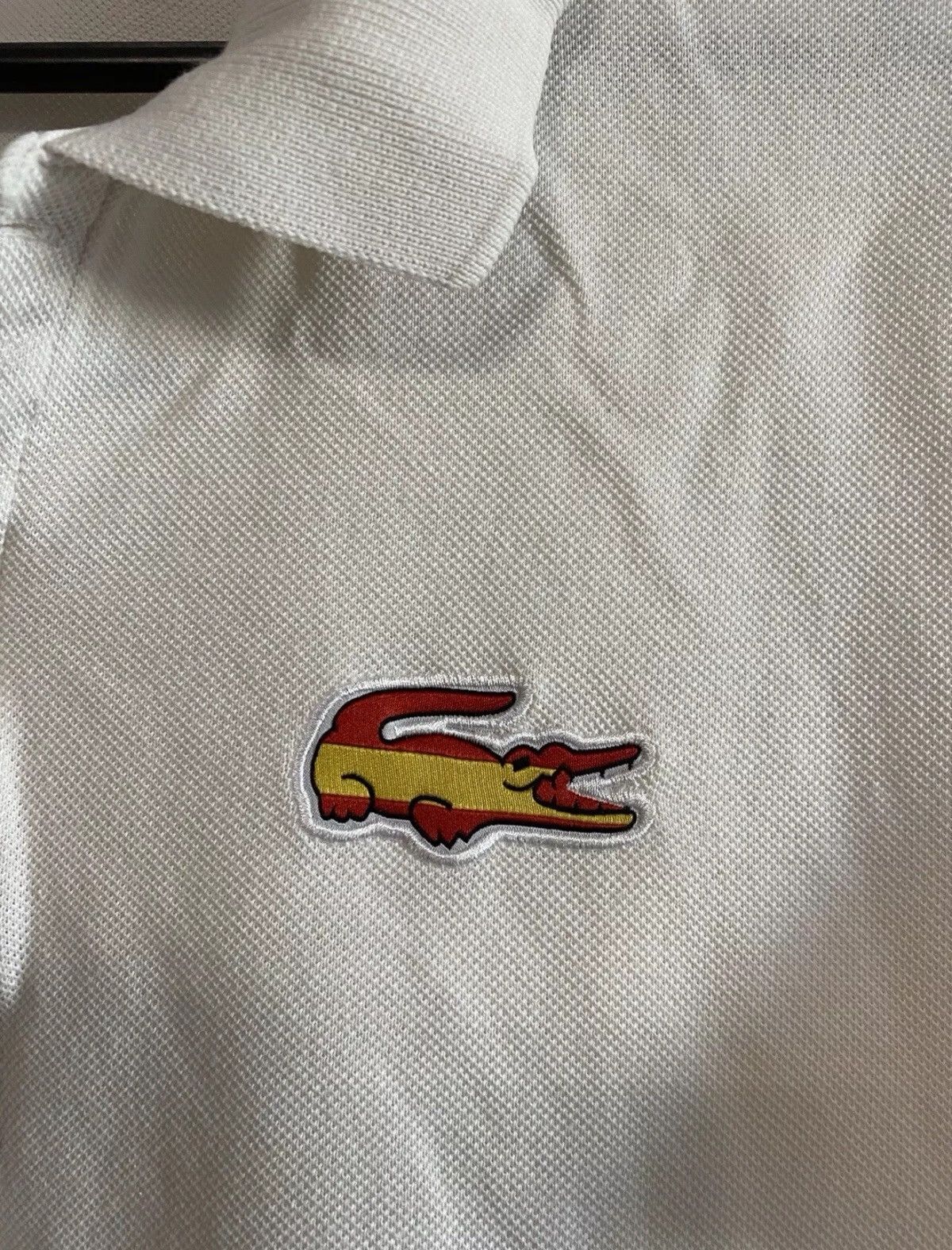 Lacoste Rare Lacoste Polo Spanish Logo Sz 8 Size US XL / EU 56 / 4 - 3 Thumbnail
