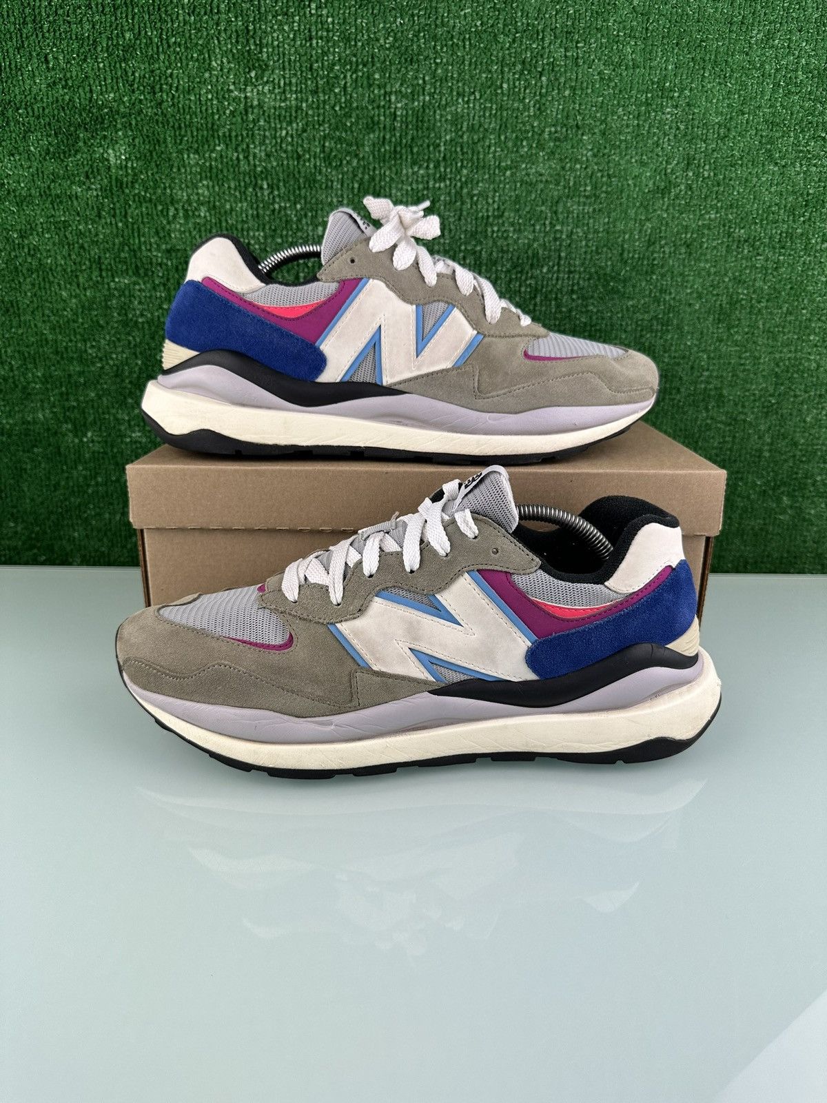 New Balance New Balance 57/40 Incubation Pack - Grey Pink Zing Size 11 Size US 11 / EU 44 - 2 Thumbnail