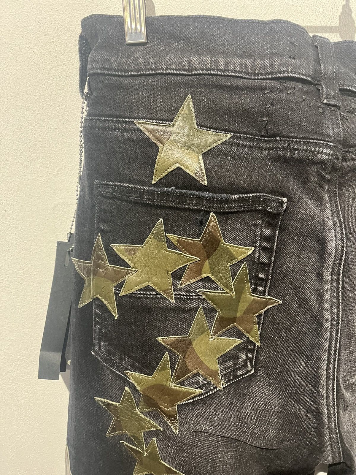 Amiri AMIRI CHEMIST RARE BLACK CAMO LEATHER STARS DENIM Size US 32 / EU 48 - 10 Thumbnail