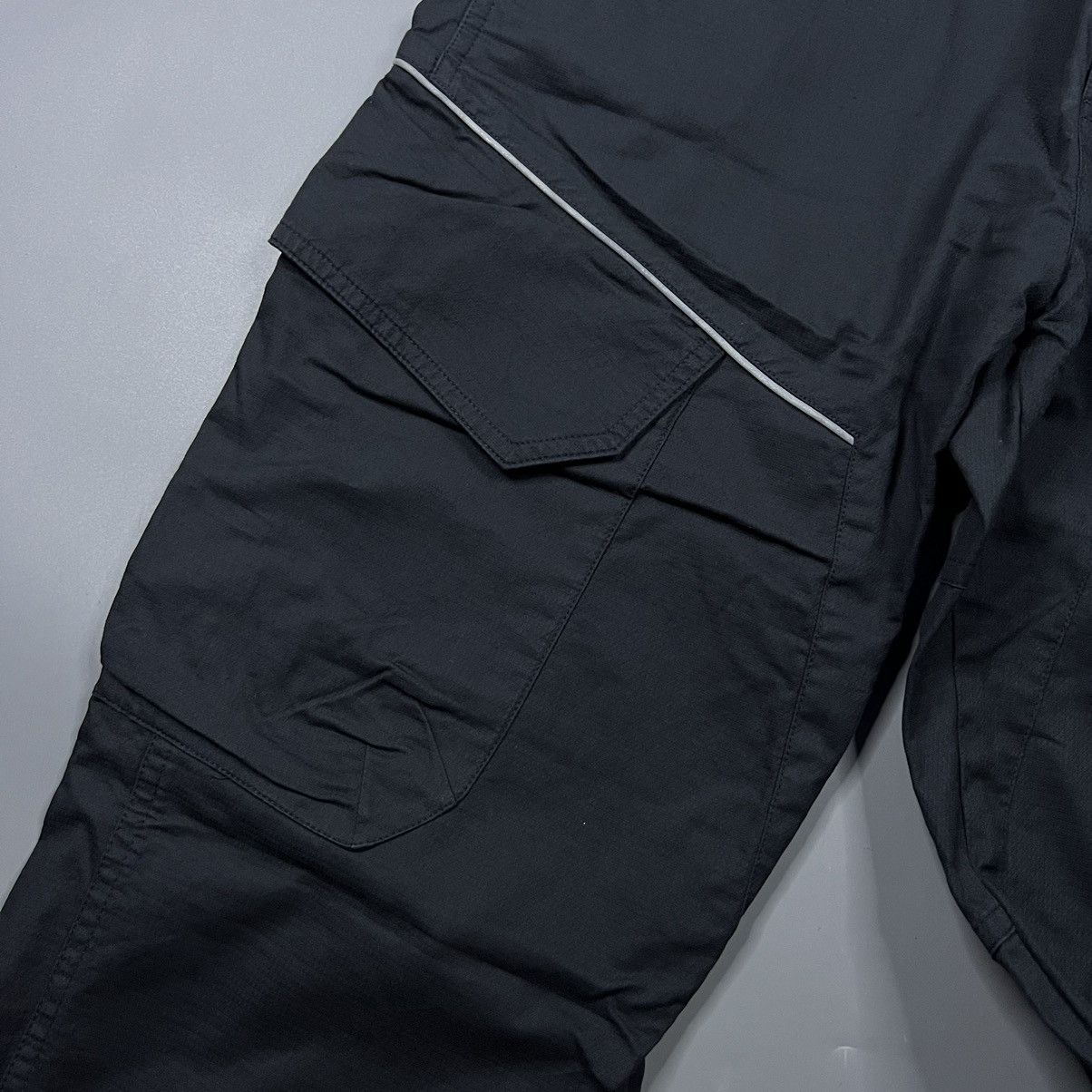 Louis Vuitton Louis Vuitton Virgil Abloh SS19 Black Cargo Pants Reflective Size US 31 - 8 Thumbnail