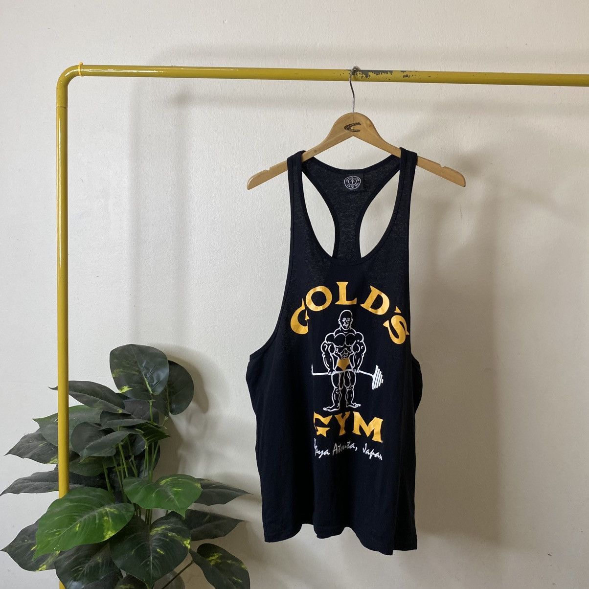 Vintage Vintage 90s Gold Gym Black Tank Top Streetwear Style Size US XL / EU 56 / 4 - 1 Thumbnail