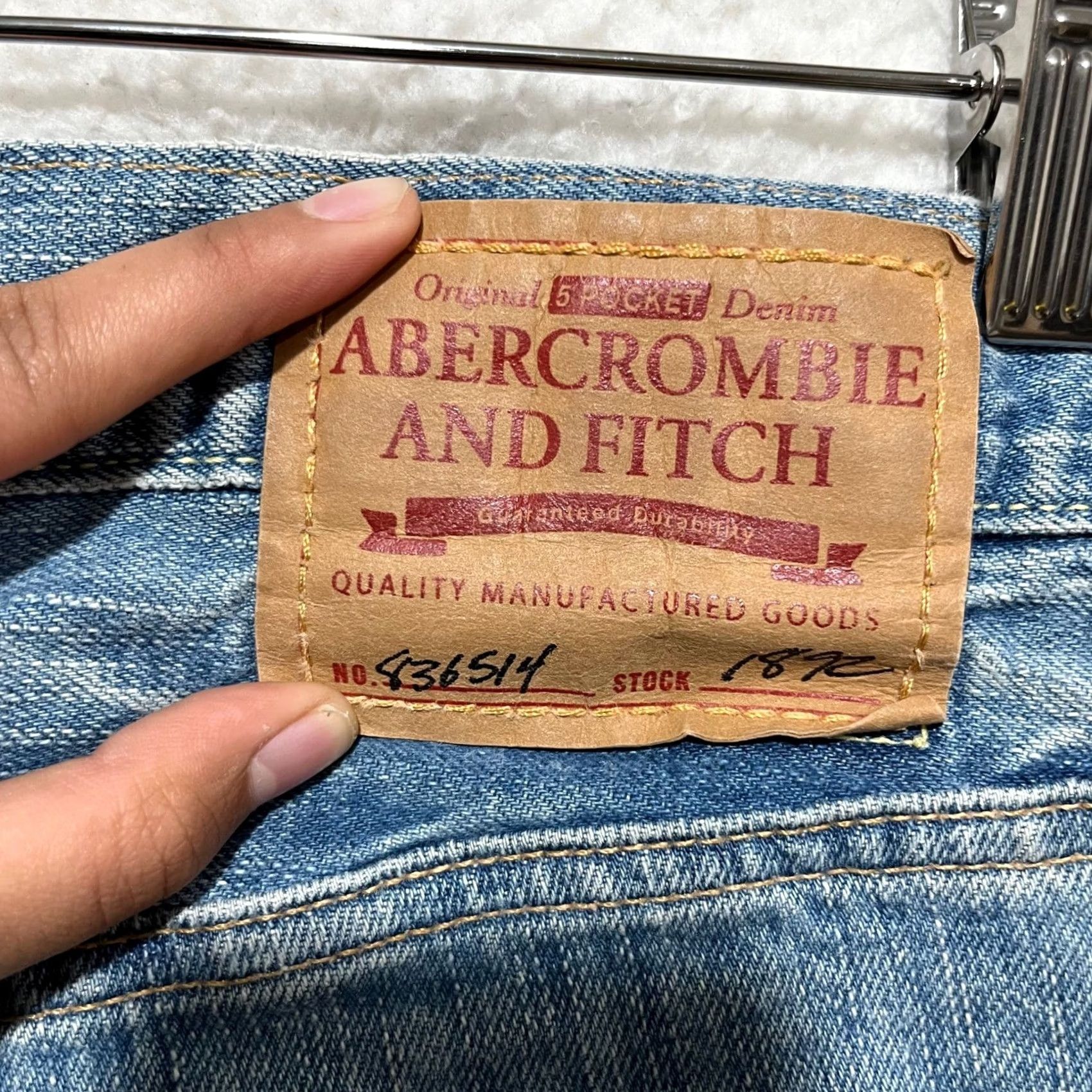 Abercrombie & Fitch Abercrombie & Fitch Mens Jeans Light Wash Distressed 5-Pocket Denim Button Closure Regular Fit Size 28 Blue Grunge Vintage: No Size US 28 / EU 44 - 7 Thumbnail