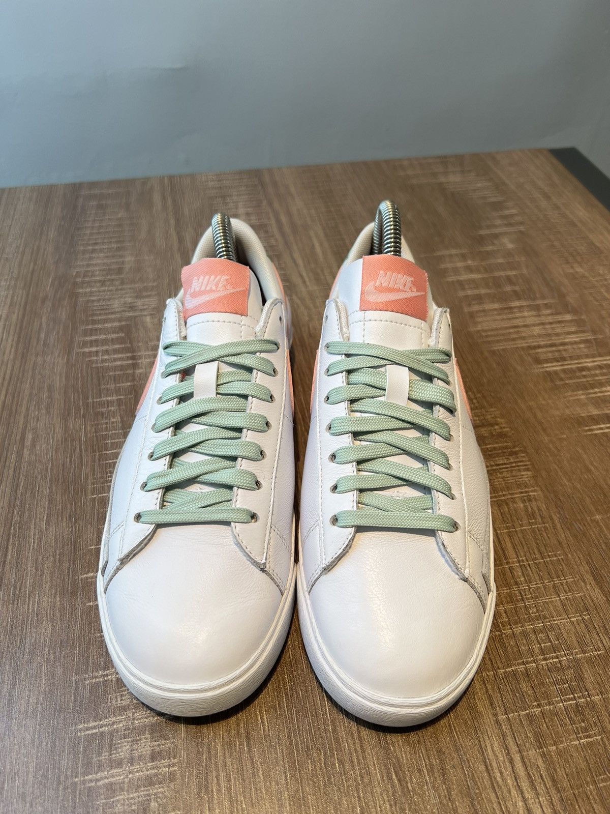 Nike Size 7 Nike Sample Blazer LE Low White Bleached Coral W Size US 7 / IT 37 - 3 Thumbnail