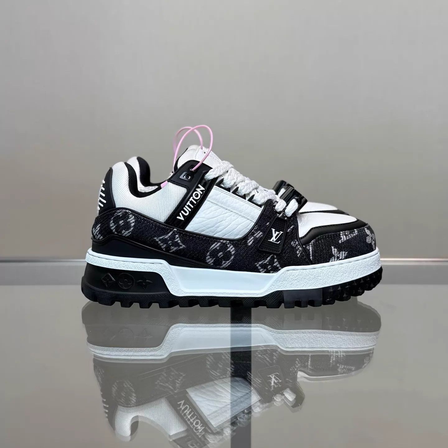 Louis Vuitton LV Trainer maxi Black White Panda UK3/37 Box Size US 6.5 / IT 36.5 - 3 Thumbnail