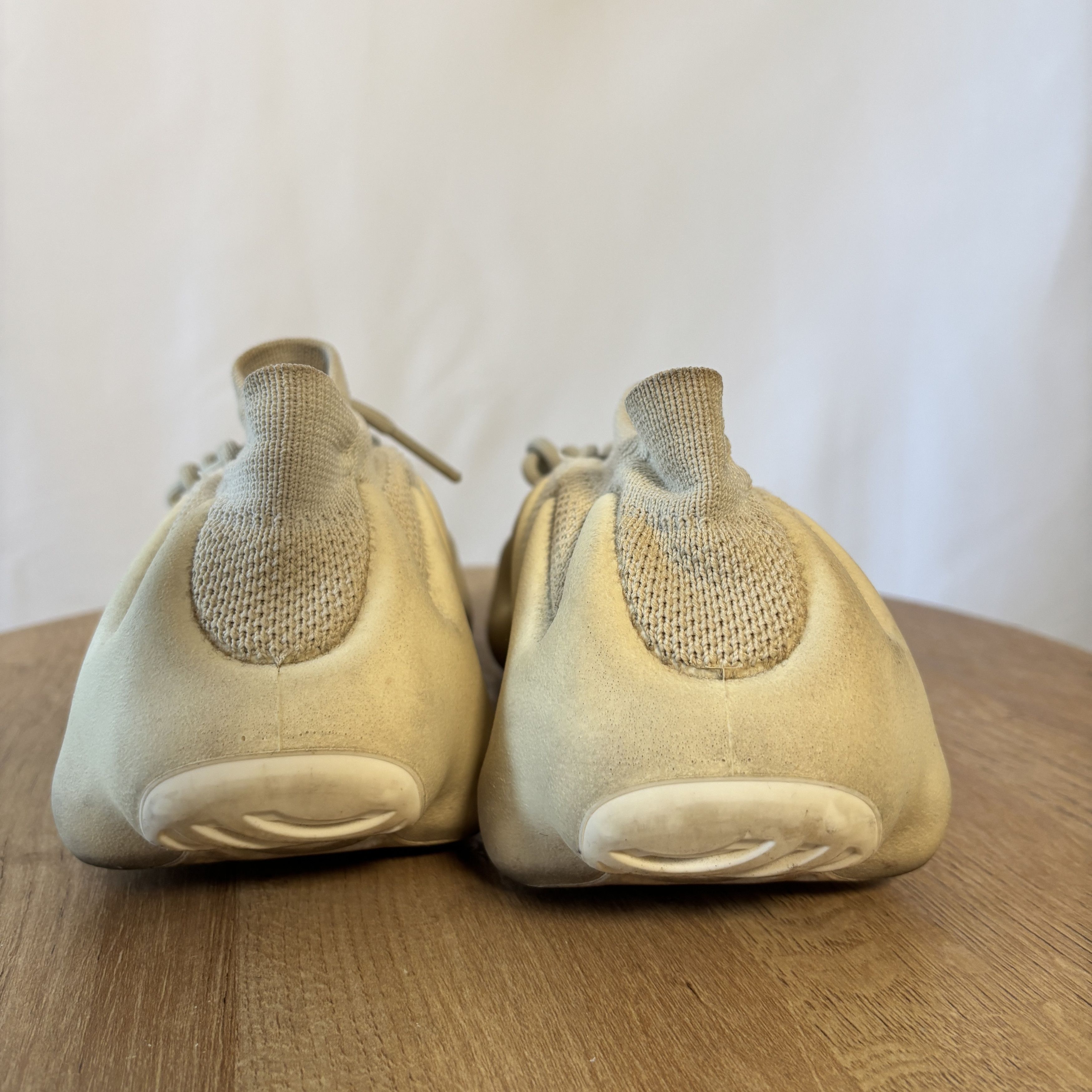 Adidas × Kanye West Adidas Yeezy 450 Cloud White 10M H68038 USED Size US 10 / EU 43 - 6 Thumbnail