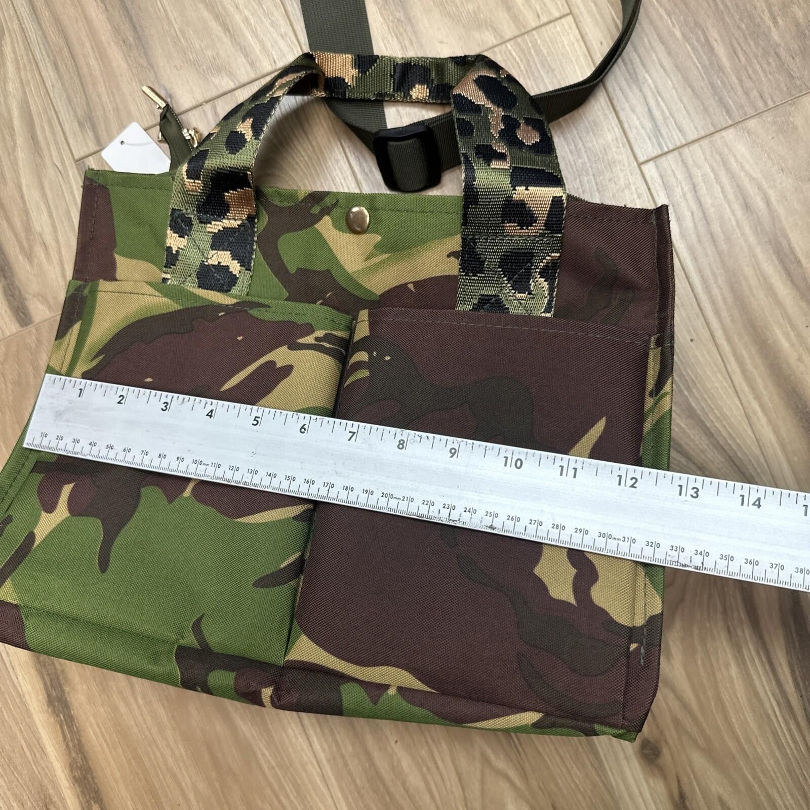 The Unbranded Brand Camouflage Print Tote Bag Gold Hardware Detachable Size ONE SIZE - 6 Thumbnail