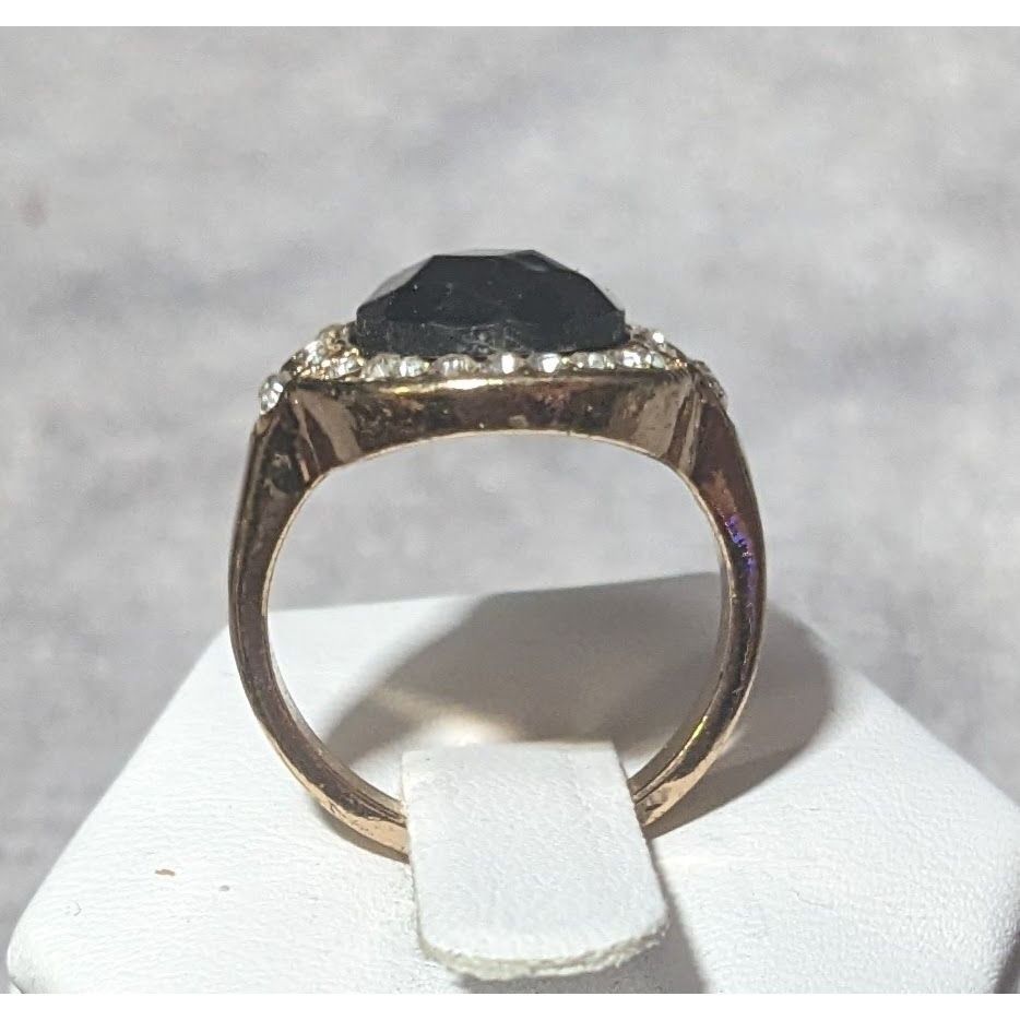 Other Bold Glam Gold And Black Faceted Gemmed Ring Size 6 Size ONE SIZE - 7 Thumbnail