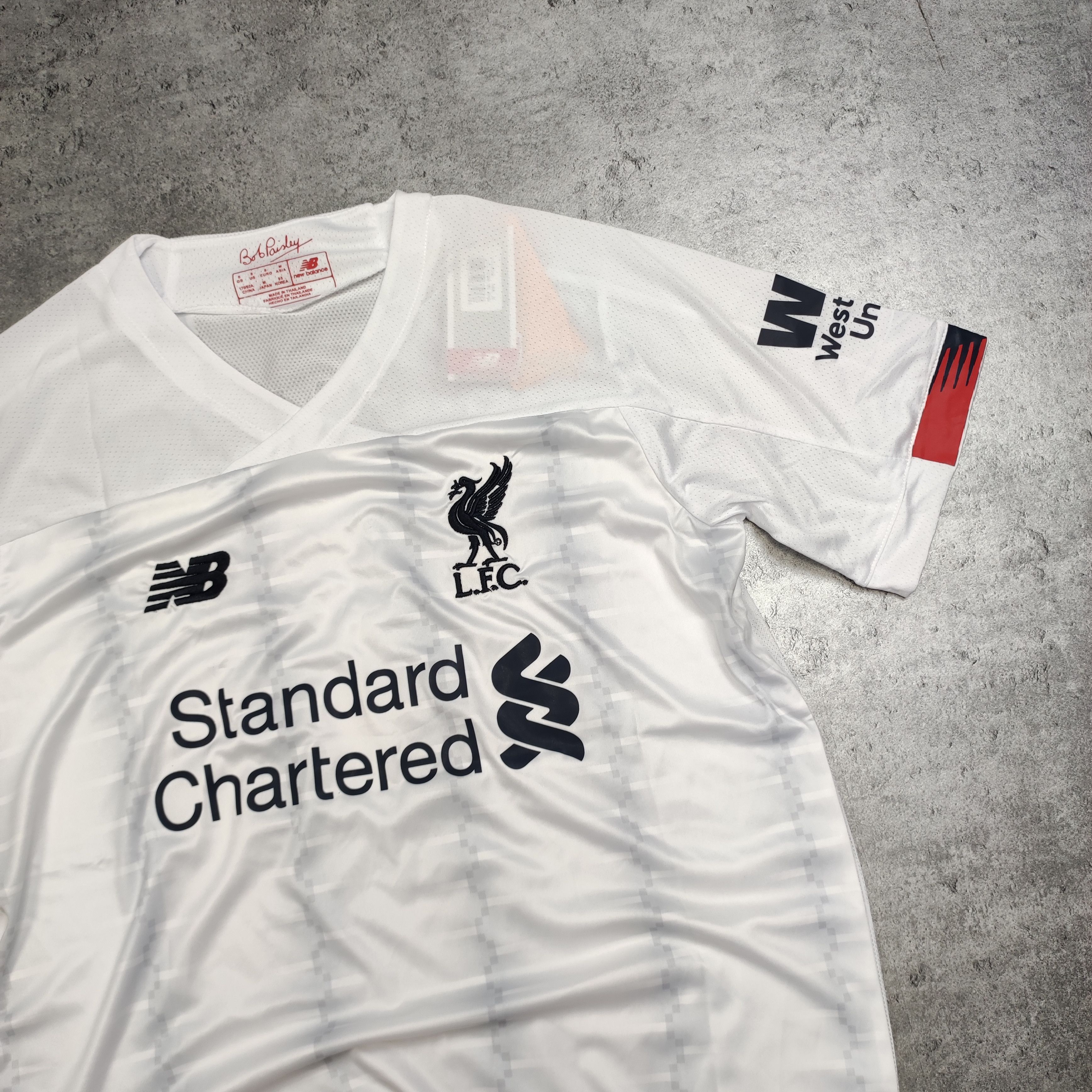 Other RARE Liverpool FC New Balance Football #11 Salah Away Jersey Size US S / EU 44-46 / 1 - 4 Thumbnail