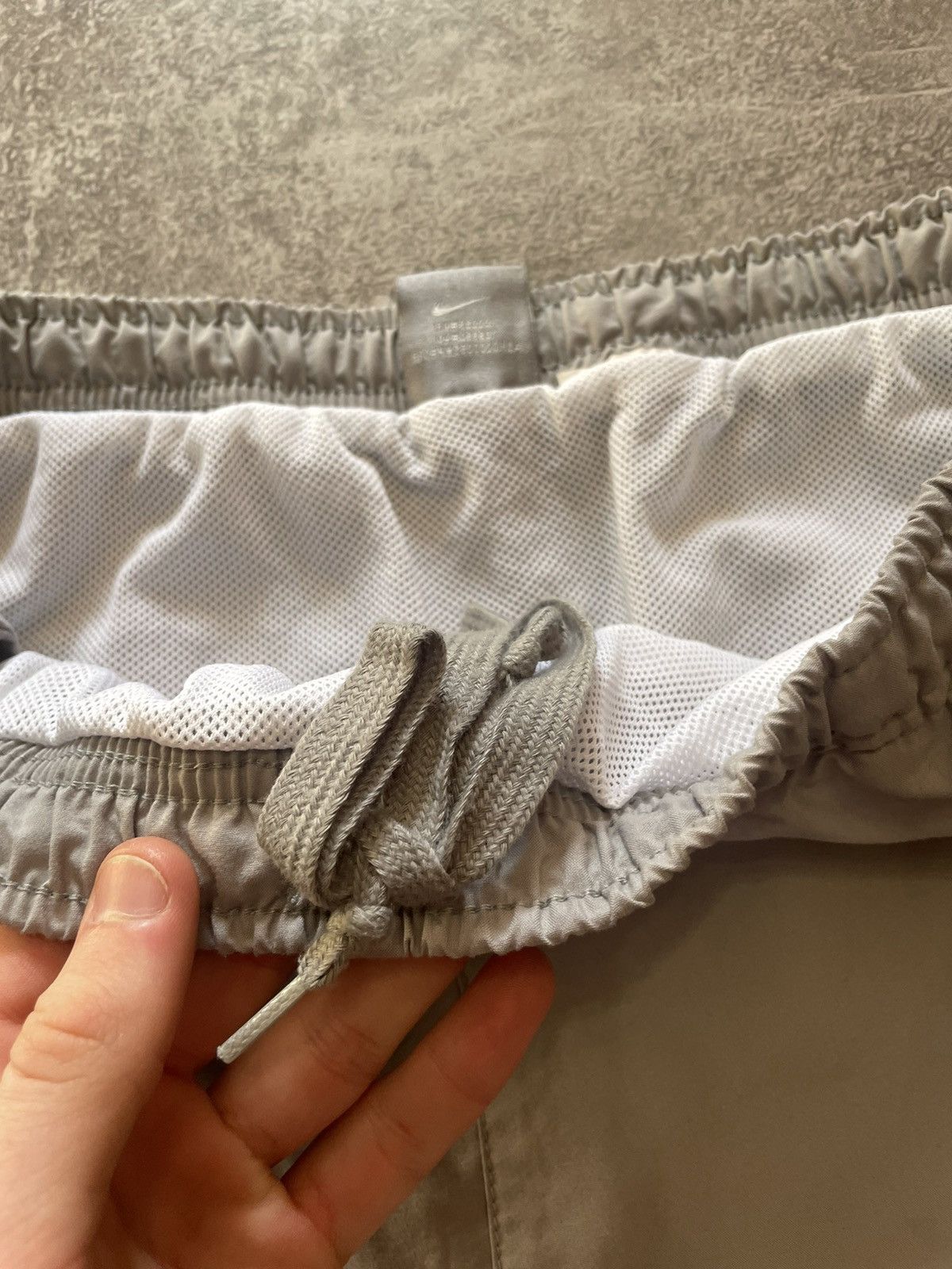 Nike × Vintage Vintage Nike Nylon Gray Shorts Swoosh Logo Y2K Size L Size US 34 / EU 50 - 4 Thumbnail
