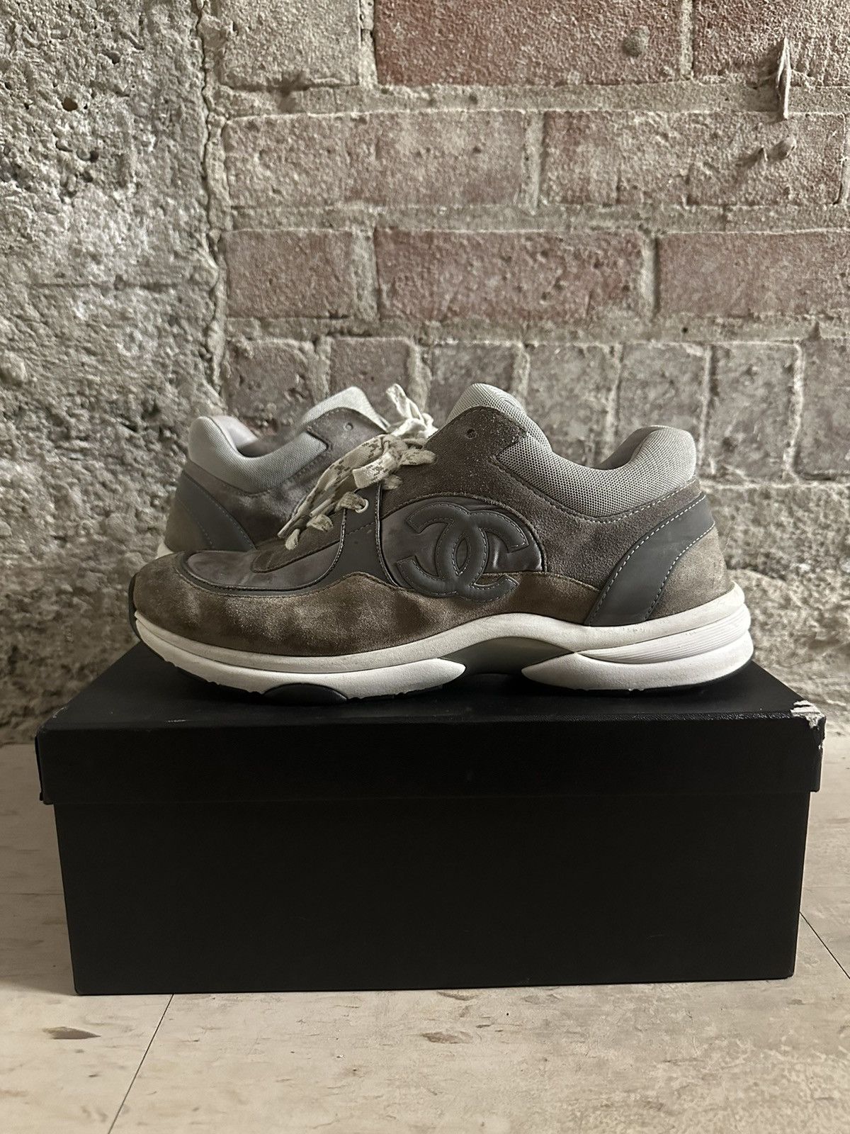 FW20 Chanel Brown Suede Men’s Sneaker Size 11 Rare