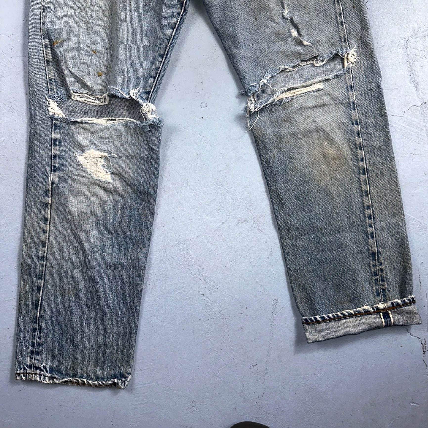 Levi's VINTAGE Levi's 501 Jeans 80s USA Redline Selvedge Thrashed 33x33 Act 31x30 Denim Blue Cotton Straight Mens Jeans 501 XX Size US 33 - 3 Thumbnail