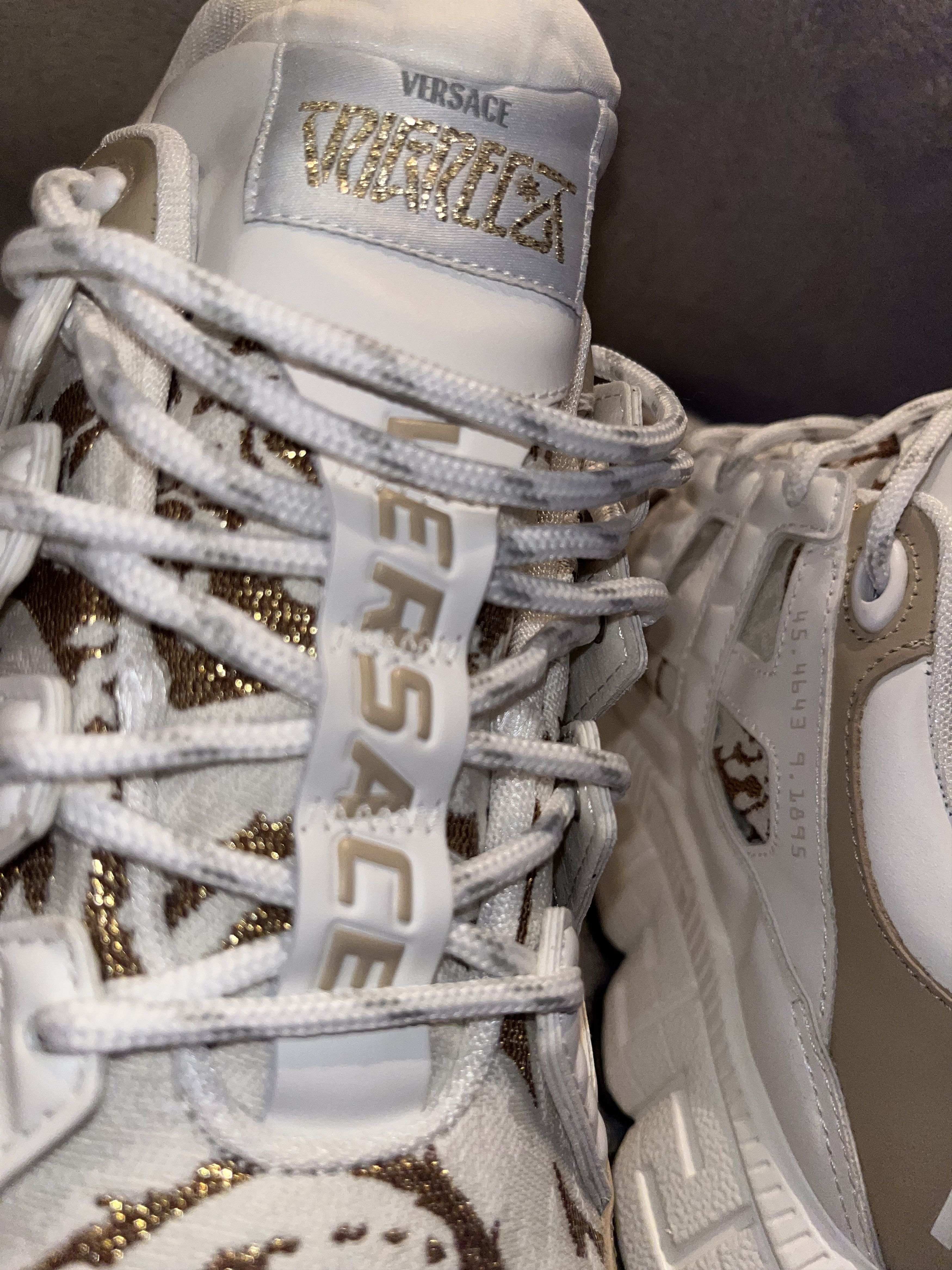 Versace 🔥VERSACE TRIGRECA DESIGNER SNEAKERS | SIZE 9 / 46 EU🔥 Size US 9 / EU 42 - 7 Thumbnail