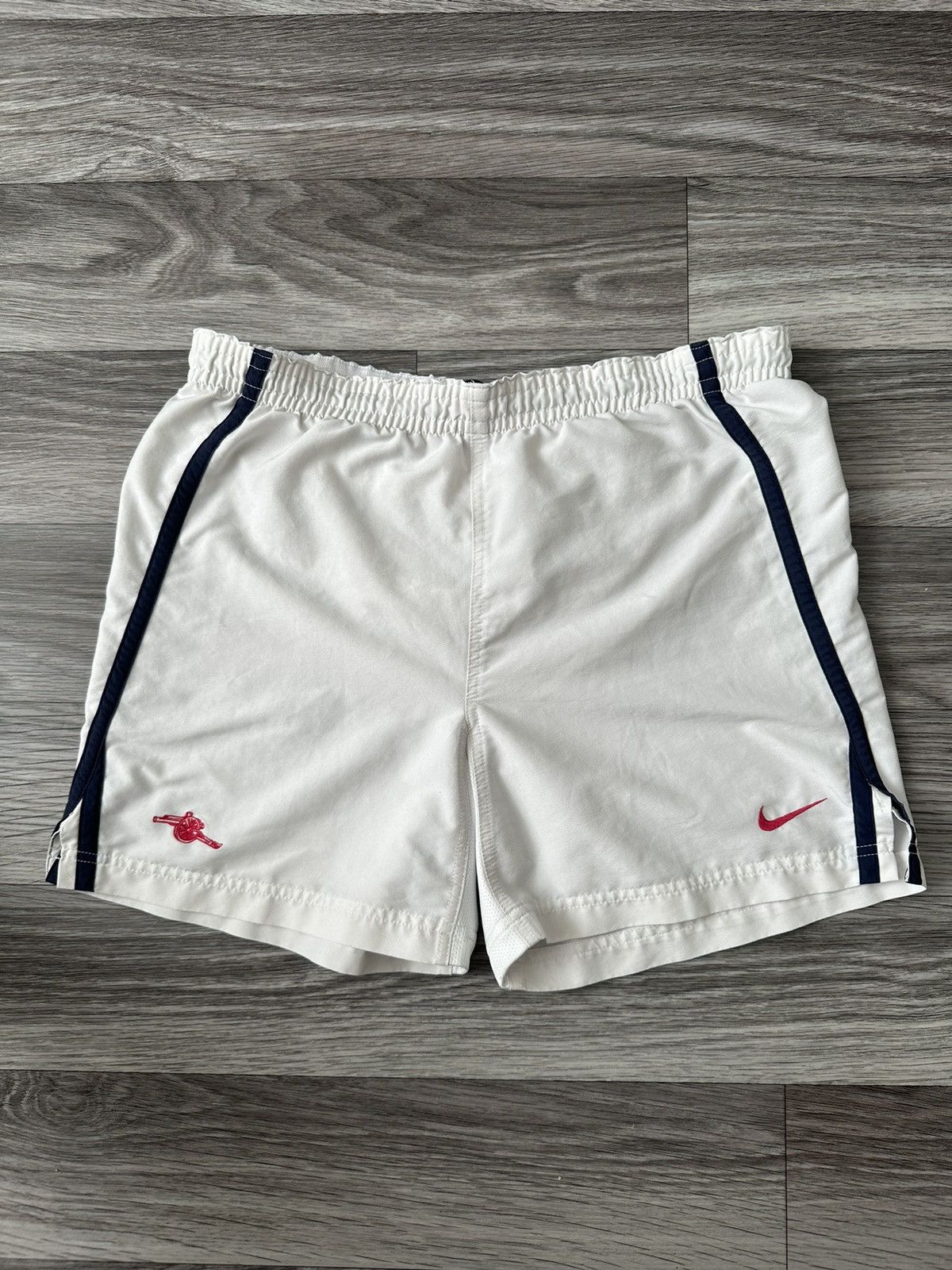 Nike Nike Arsenal 1998/2000 Vintage y2k white shorts Size US 30 / EU 46 - 1 Thumbnail