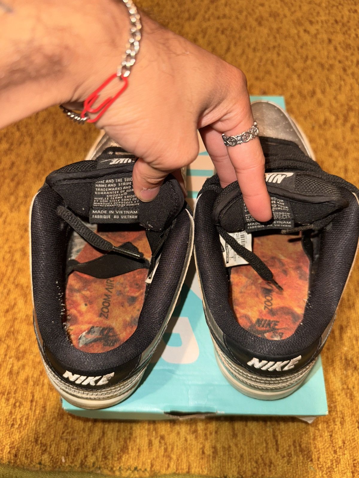 Nike SB NIKE SB DUNK LOW “COLD PIZZA” Size US 8 / EU 41 - 7 Thumbnail