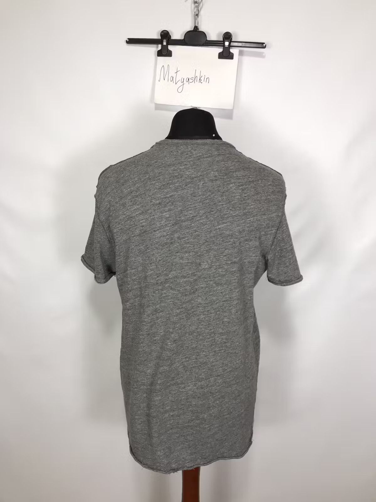 True Religion True Religion t-shirt size L Size US L / EU 52-54 / 3 - 2 Thumbnail