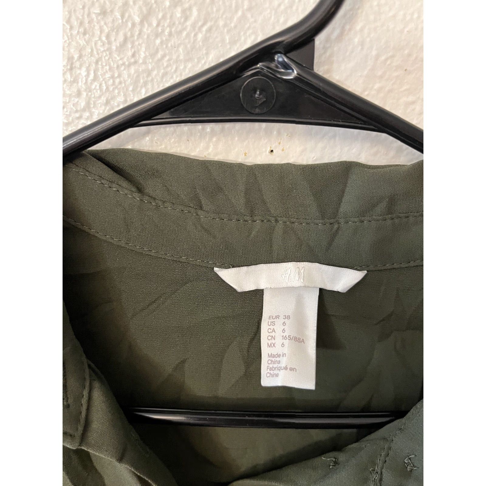 H&M VINTAGE H&M Women's Button-Up Shirt Long Sleeve Fitted Collared Lightweight Solid Green Size 6 Size M / US 6-8 / IT 42-44 - 2 Thumbnail