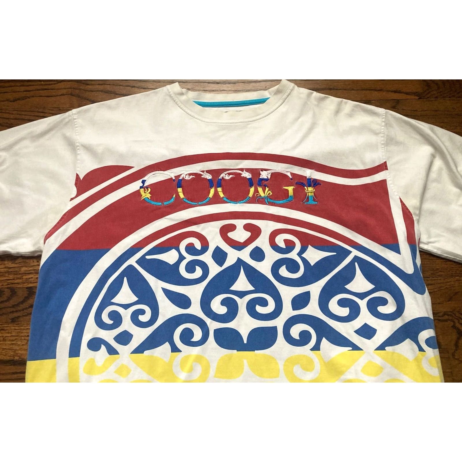 Coogi VINTAGE COOGI T-Shirt All Over Print Embroidered Geometric 90s 3XL White Men's Short Sleeve Crew Neck Re laxed Fit Size US XXL / EU 58 / 5 - 2 Thumbnail