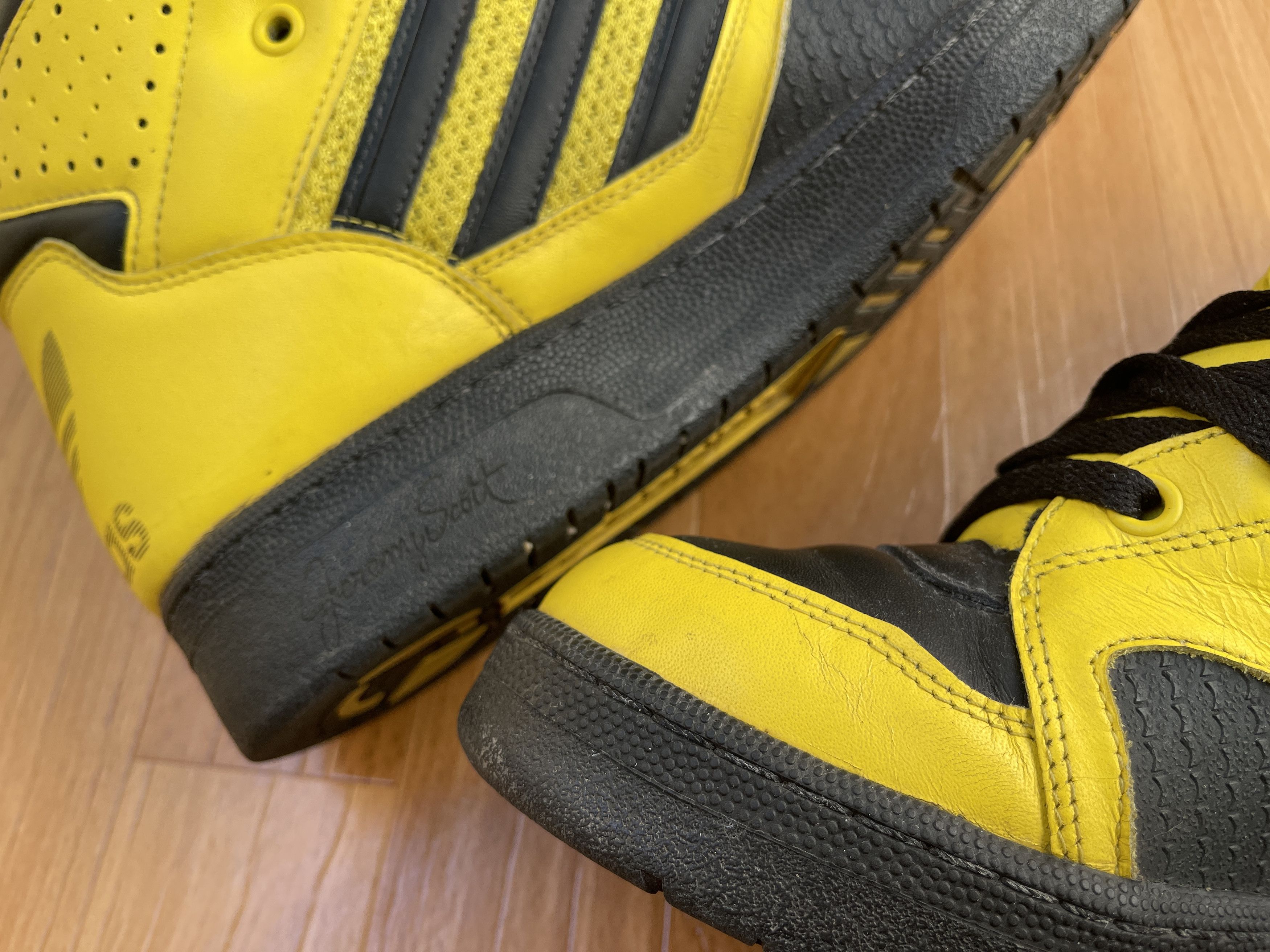 Adidas × Jeremy Scott Adidas sneakers Jeremy Scott Instinct Top shoes ObyO V24530 Size US 10 / EU 43 - 13 Thumbnail