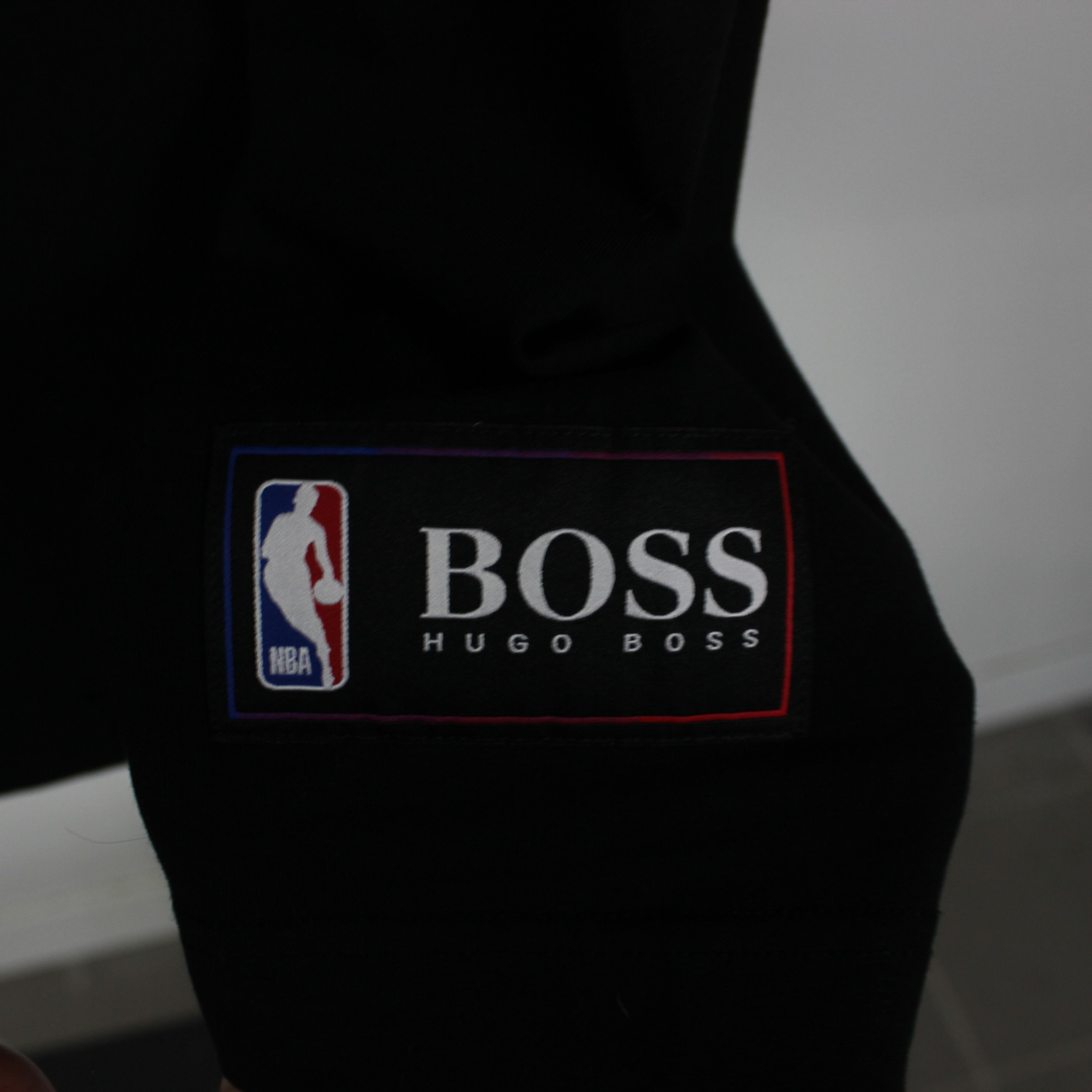 Hugo Boss Hugo Boss x Lakers Long Sleeve Tee L XL Size US XL / EU 56 / 4 - 8 Thumbnail