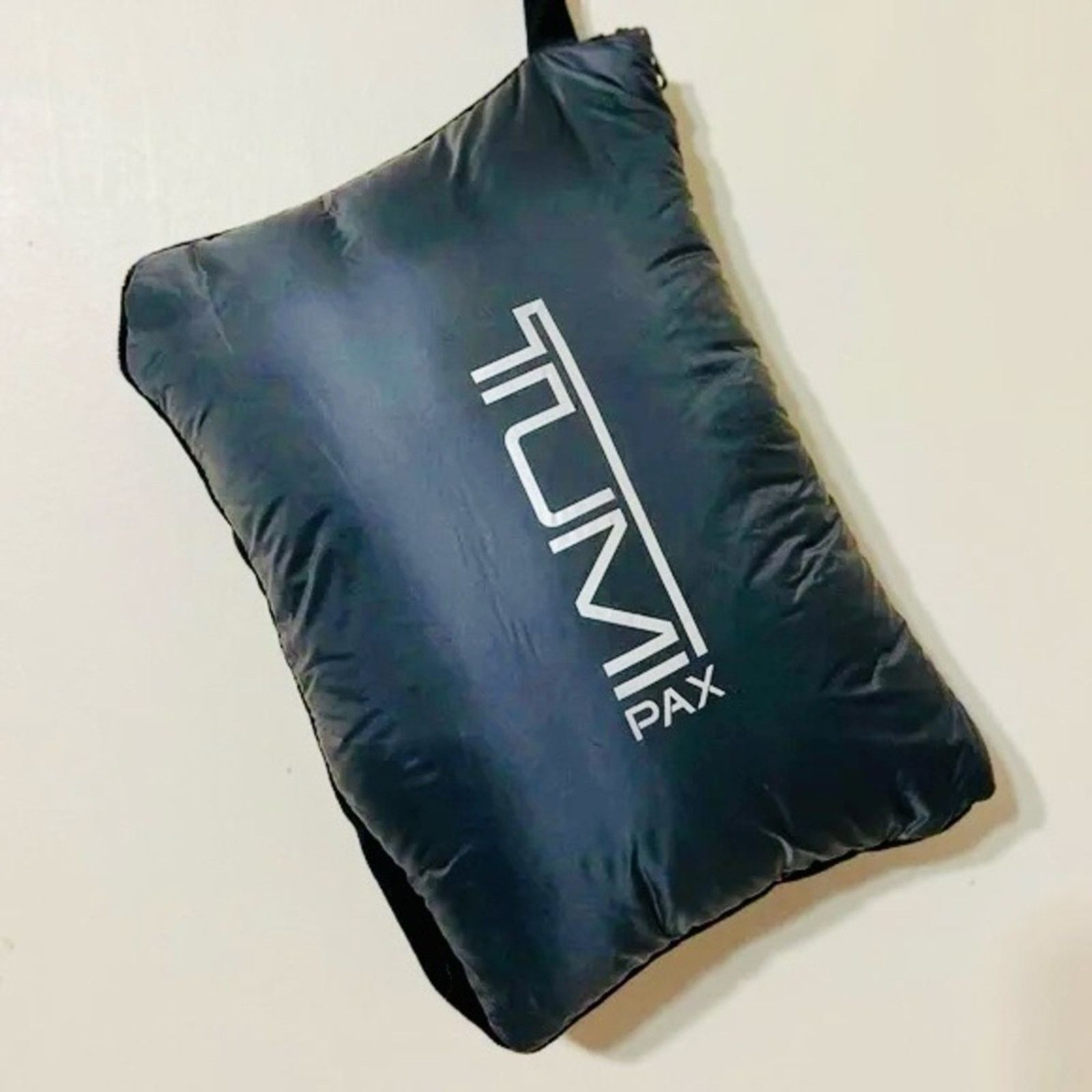 Tumi TUMI PAX Black Puffer Down Vest $195 Jacket Pillow Pouch Size US S / EU 44-46 / 1 - 14 Thumbnail