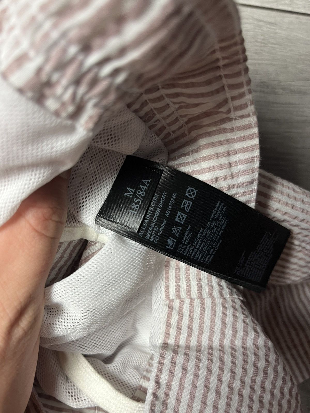 Allsaints Allsaints shorts bermuda cream grey stripped size Medium Size US 32 / EU 48 - 4 Thumbnail