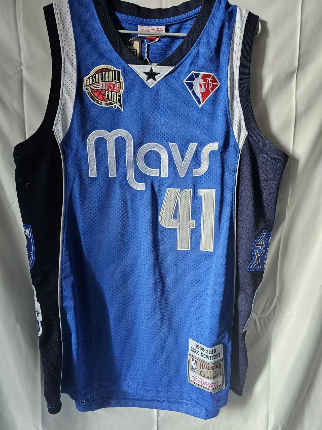 NBA Dirk Nowitzki Jersey Dallas Mavericks Jersey Blue Size US S / EU 44-46 / 1 - 1 Thumbnail