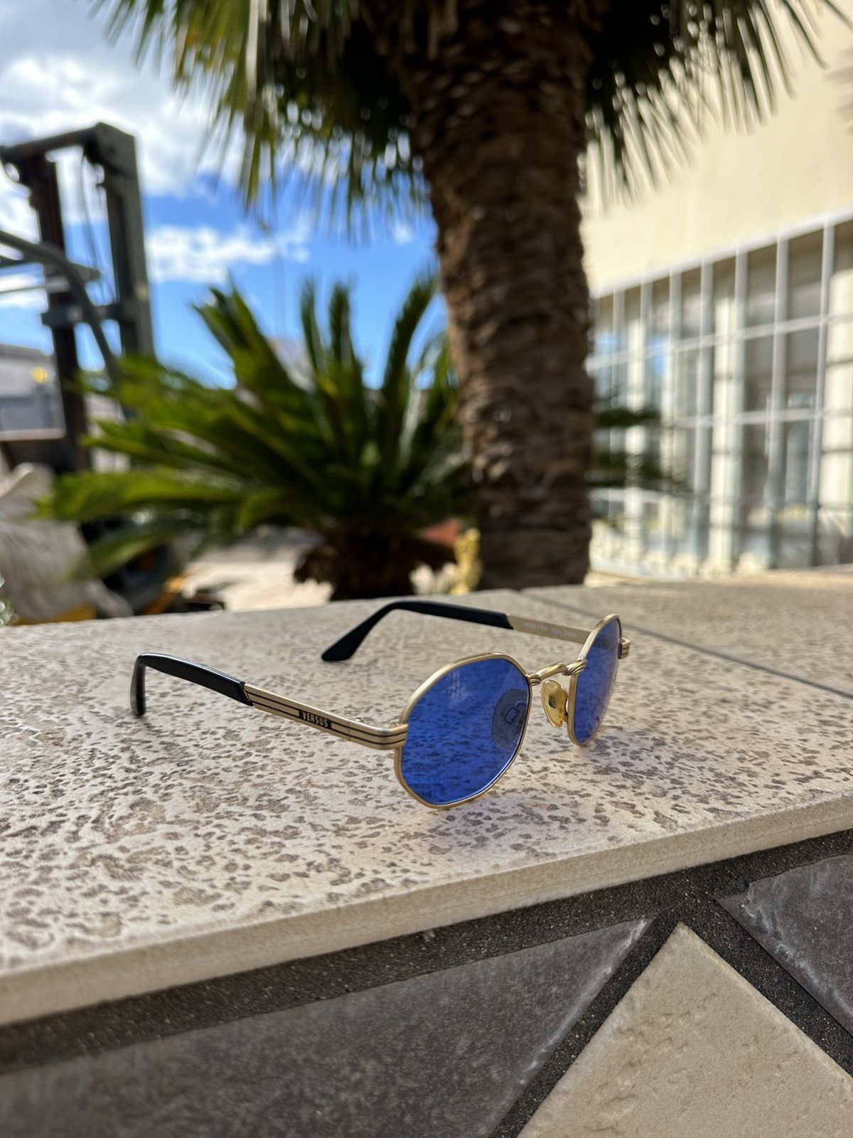 Versace × Versus Versace Gianni Versace Sunglasses Gold Vintage mod.F09 Size ONE SIZE - 3 Thumbnail