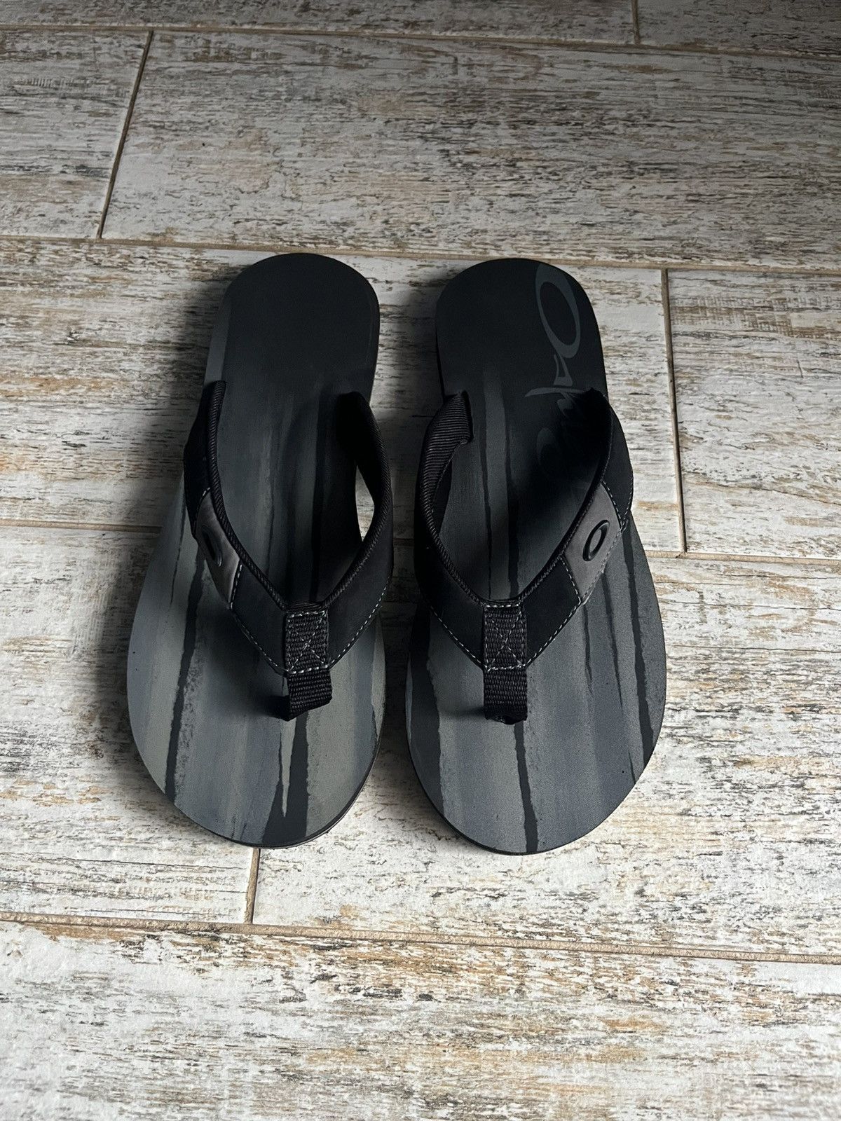 Oakley Oakley Flip Flops Size US 8 / EU 41 - 1 Thumbnail