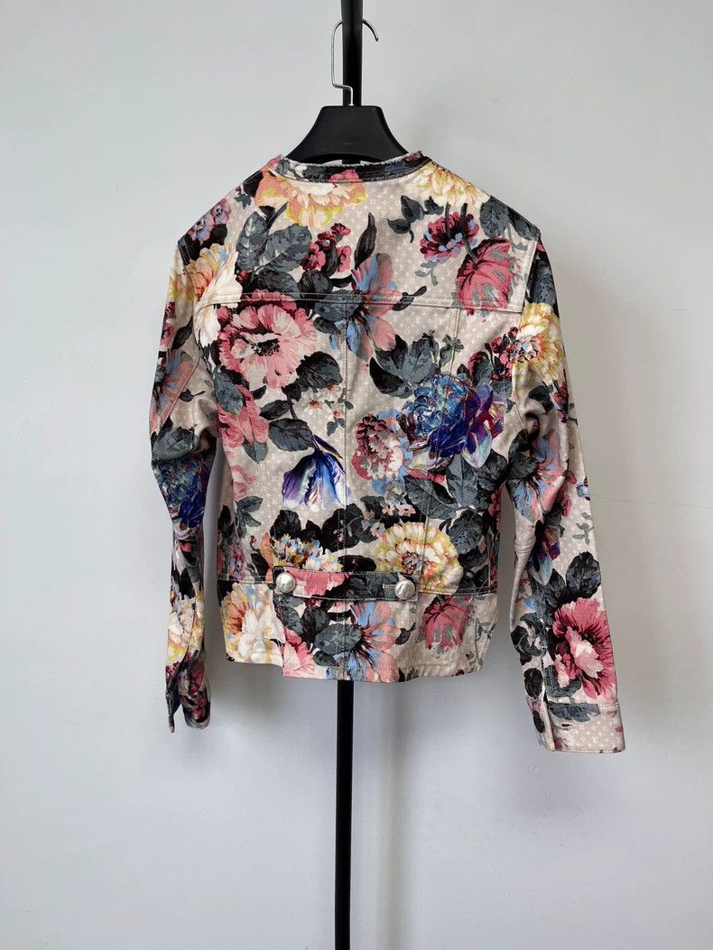 Louis Vuitton Louis Vuitton FW22 Floral Print Crew Neck Single Breasted Size XXS / US 00 / IT 34 - 2 Thumbnail