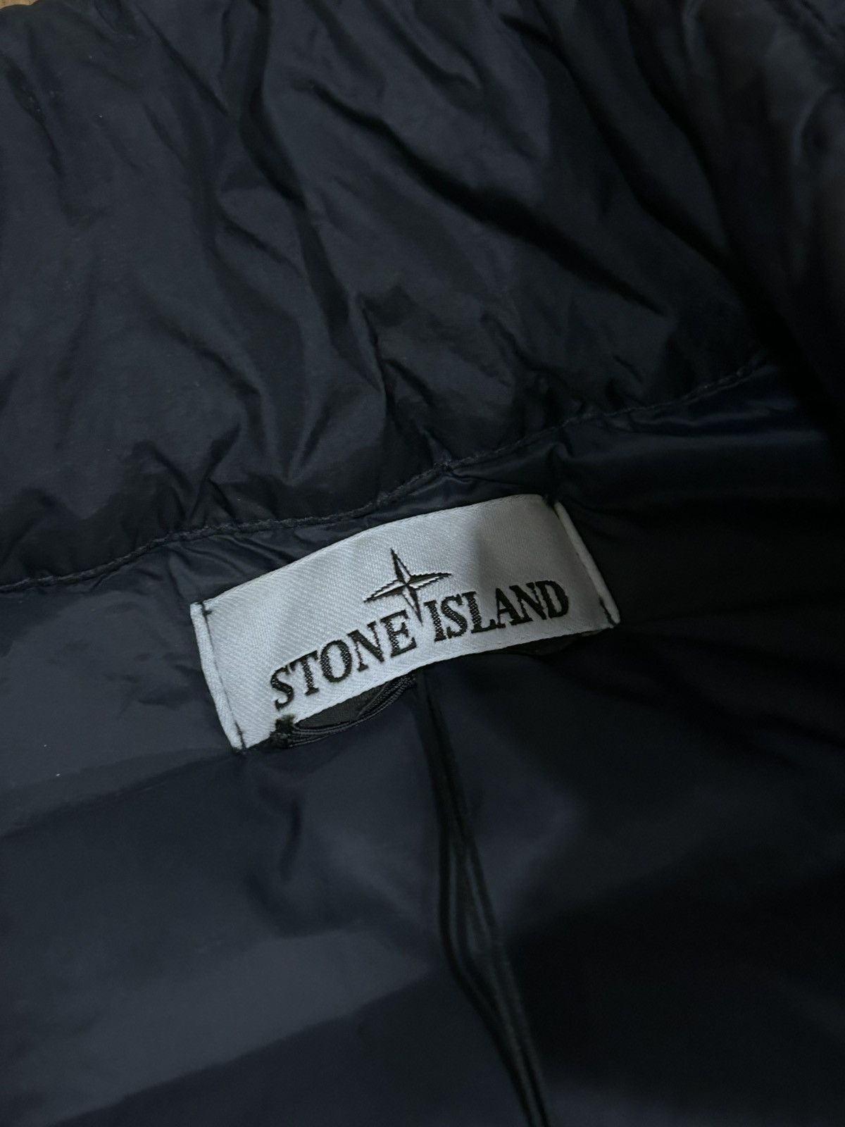 Stone Island Stone Island GARMENT DYED CRINKLE REPS R-NY DOWN Vest Size US M / EU 48-50 / 2 - 2 Thumbnail