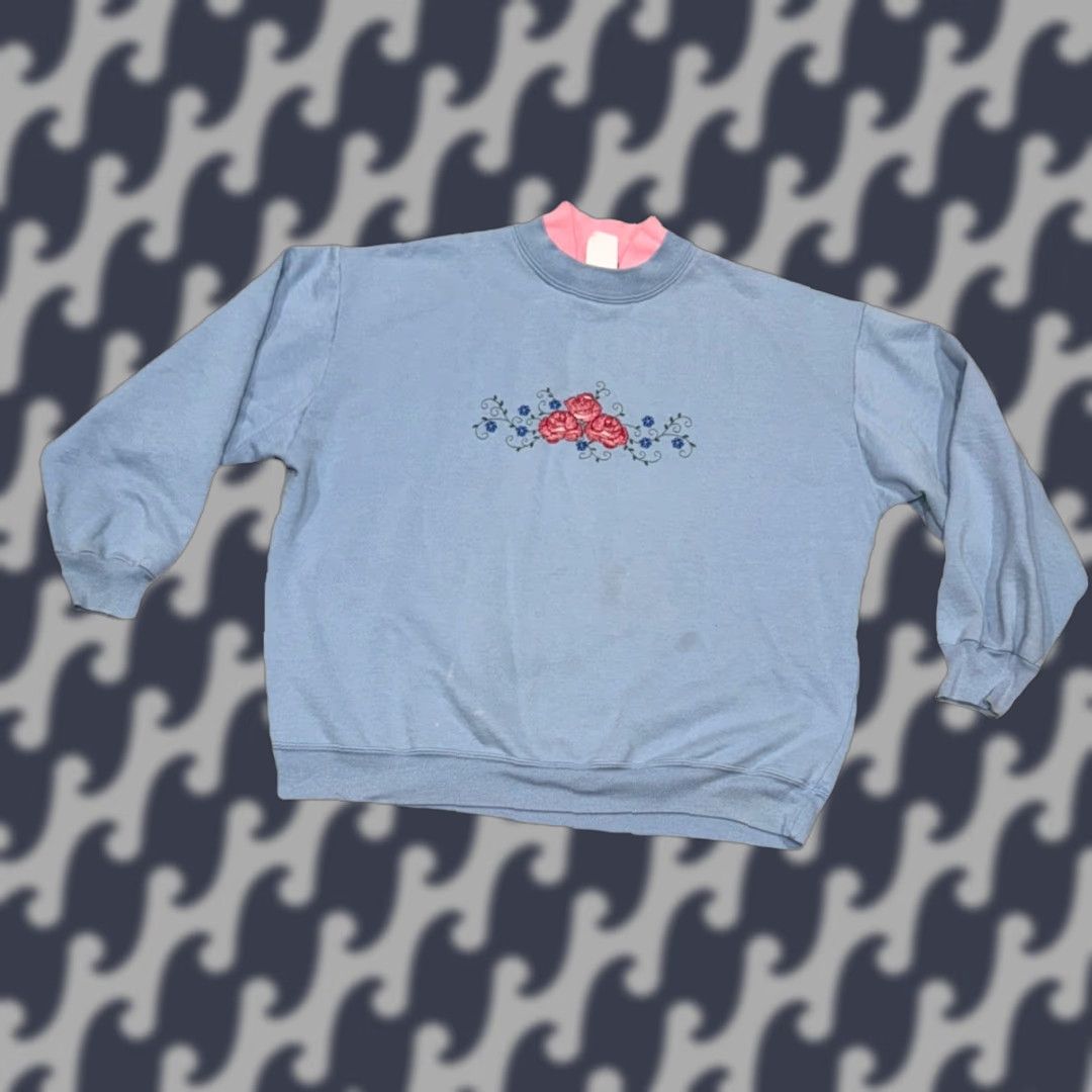 Vintage VINTAGE Ginnis Girls Sweatshirt Women's XL Light Blue Embroidered Floral 90s Grannycore Pullover Cotton Polyester Fleece Heavyweight Regular Size XL / US 12-14 / IT 48-50 - 1 Thumbnail