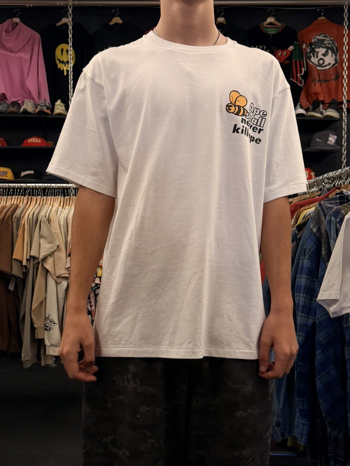 Bape Bape Bee Logo T-Shirt Size US XL / EU 56 / 4 - 1 Thumbnail