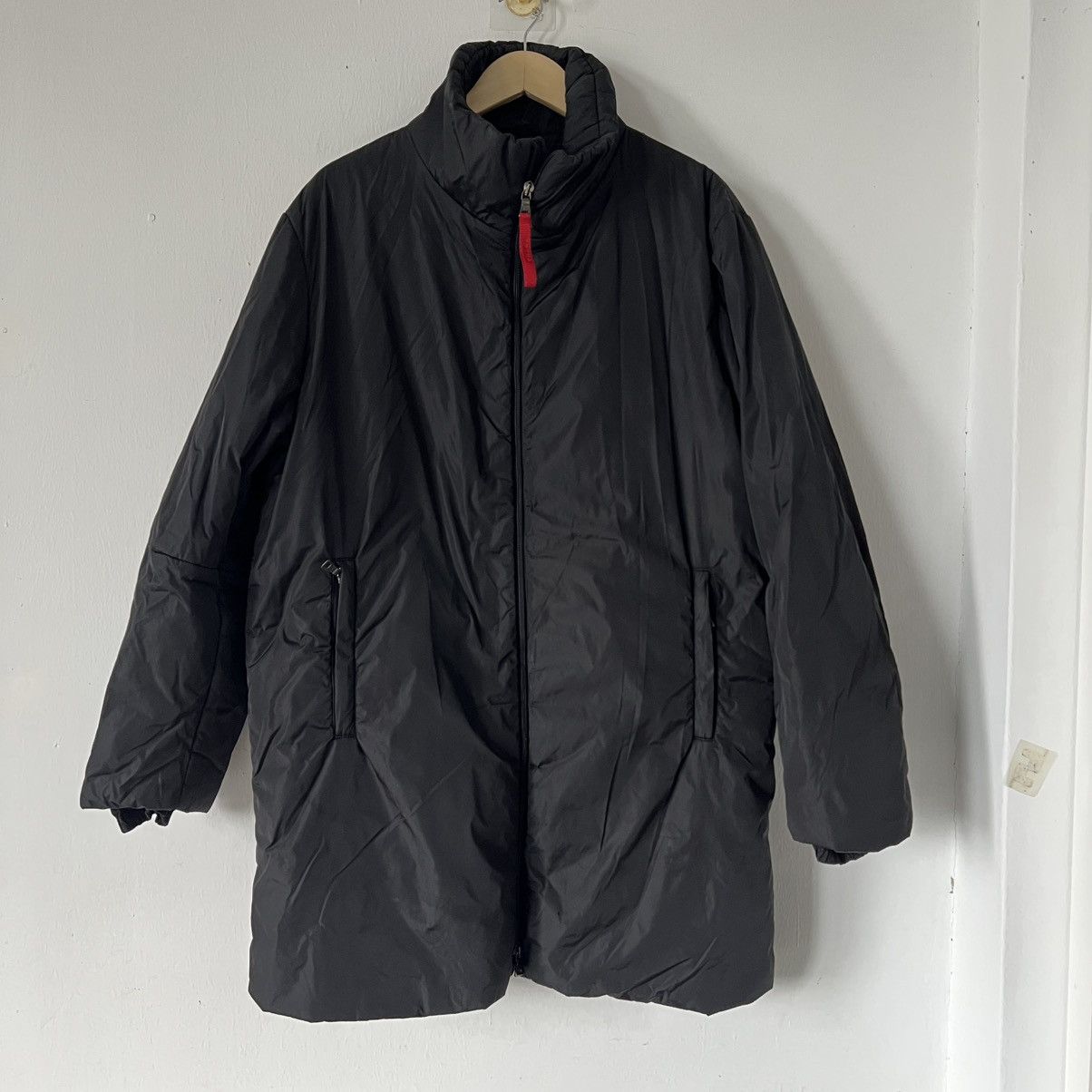 Prada Prada puff black jacket nylon Size M / US 6-8 / IT 42-44 - 2 Thumbnail