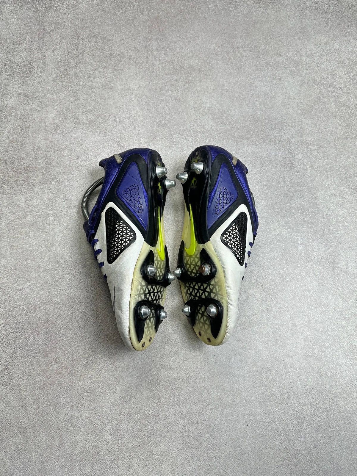 Nike Vintage Nike Kanga Lite Soccer Cleats Us 10 Size US 9 / EU 42 - 9 Thumbnail