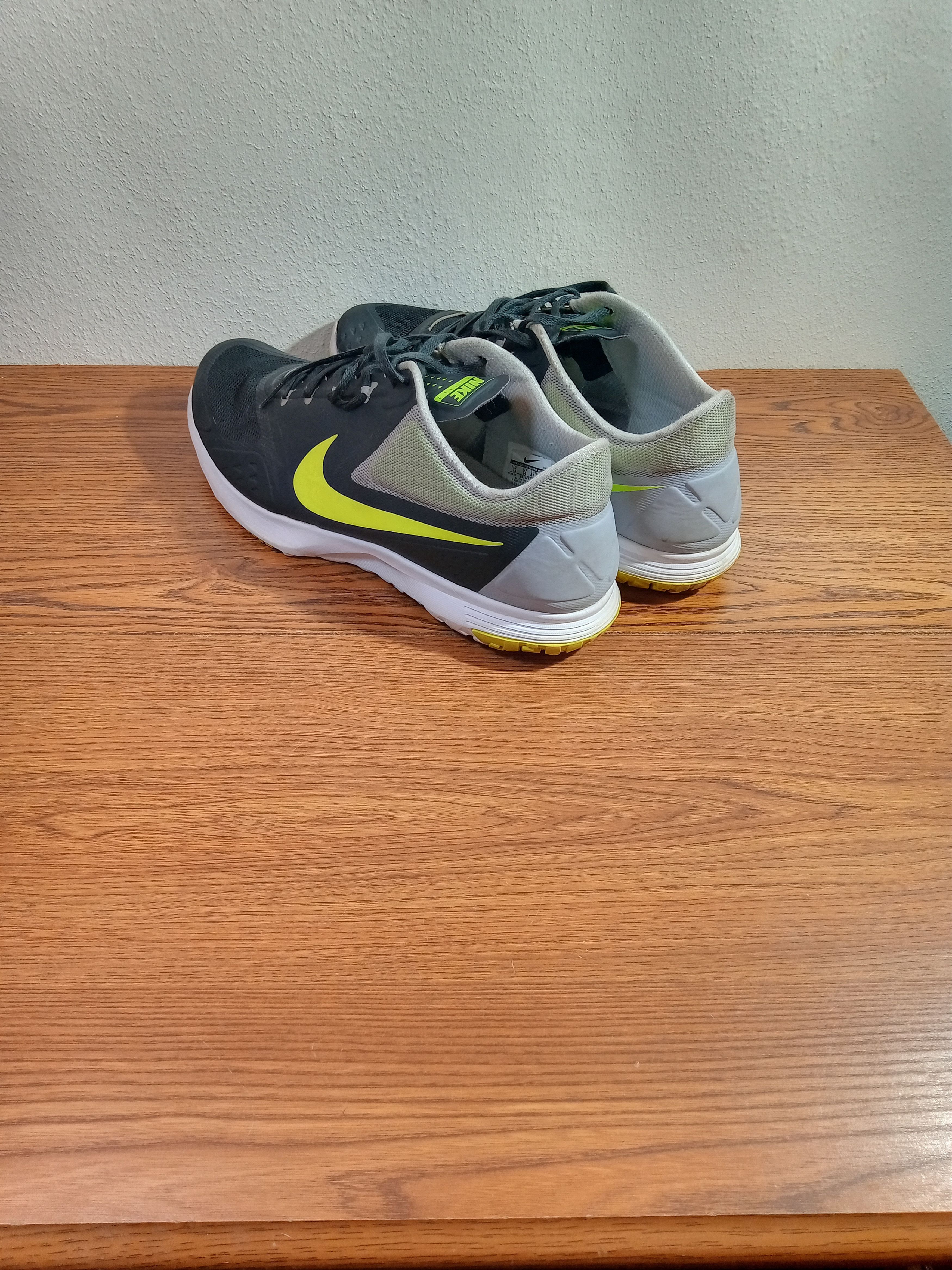 Nike Men's Nike Metcon 1 Flywire Running Sneakers Size US 15 / EU 48 - 4 Thumbnail