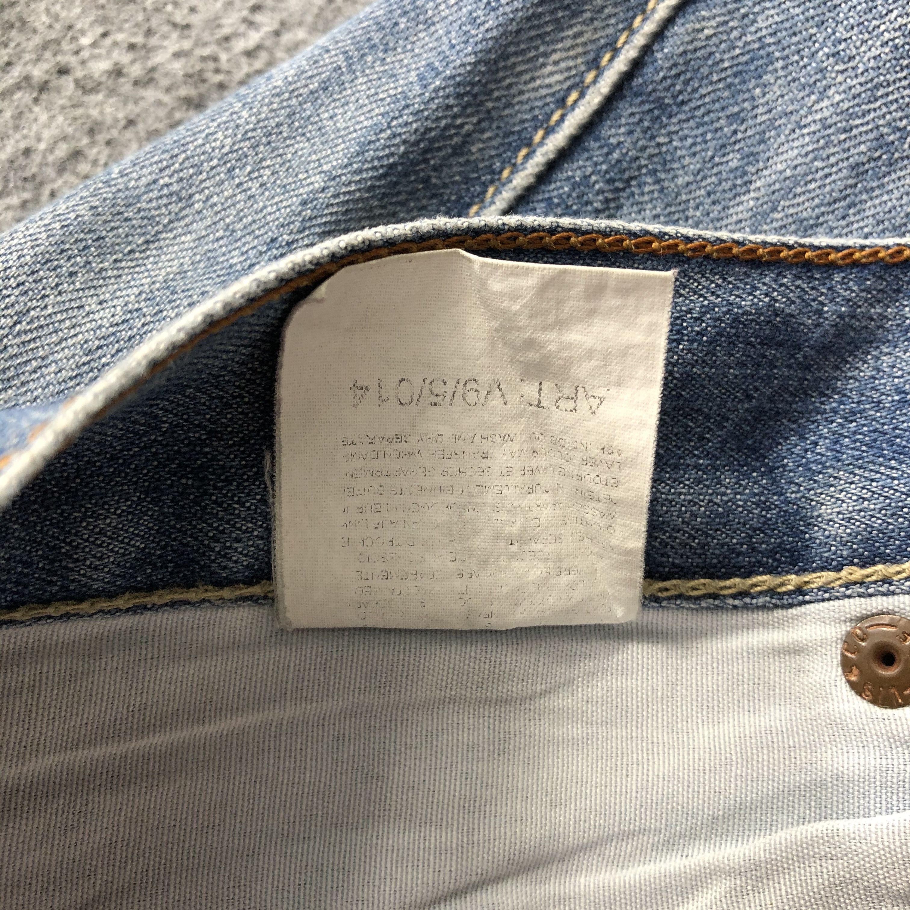 Levi's Vintage Blue Wash Levis 501 Jeans-J1645 Size US 44 / EU 60 - 14 Thumbnail