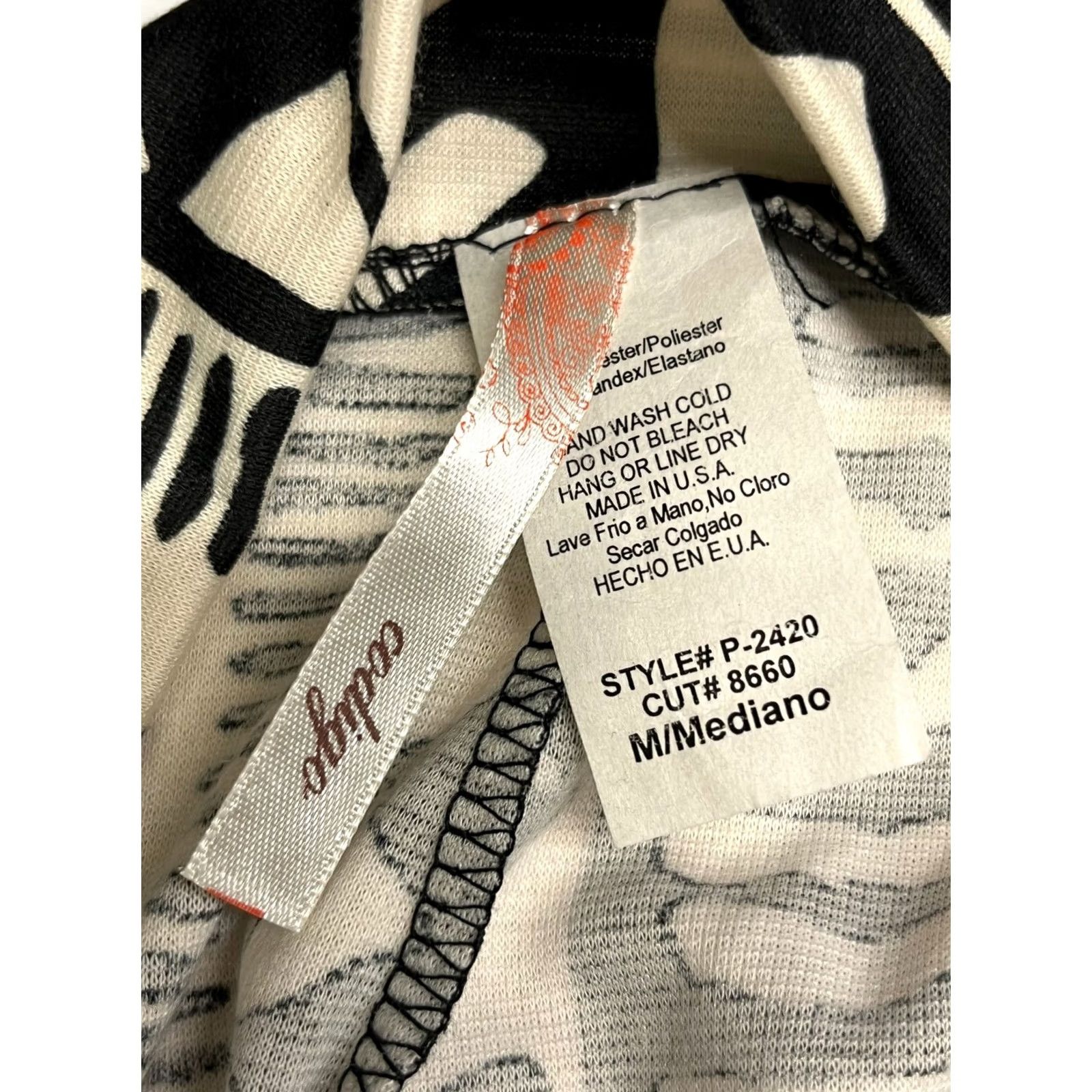 Vintage Codigo Women's Black White Aztec Print Mini Chino Shorts M Adult Regular Slim? Size 32" / US 10 / IT 46 - 5 Thumbnail