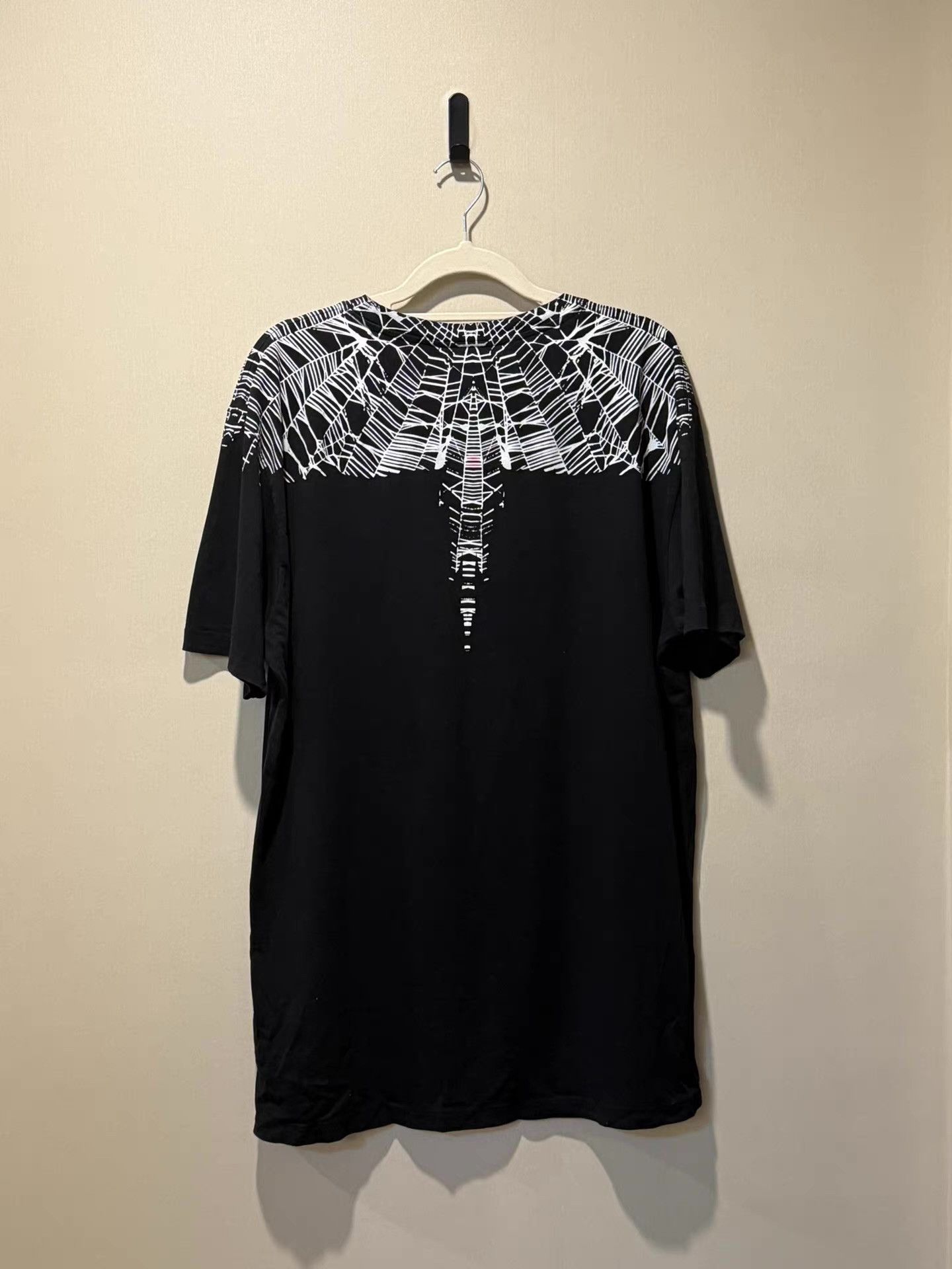 Marcelo Burlon Marcelo Burlon MB Wings Short Sleeve T-Shirt Ｑ20 Size US L / EU 52-54 / 3 - 3 Thumbnail