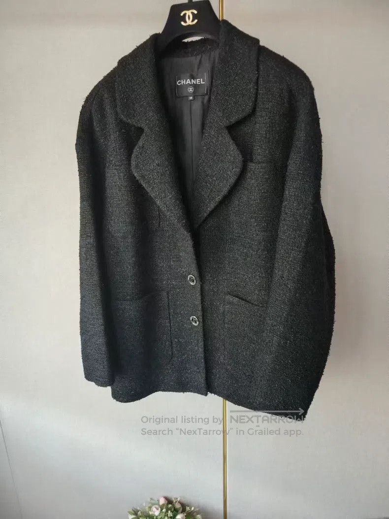 Chanel Chanel Black coat Size XS / US 0-2 / IT 36-38 - 1 Thumbnail