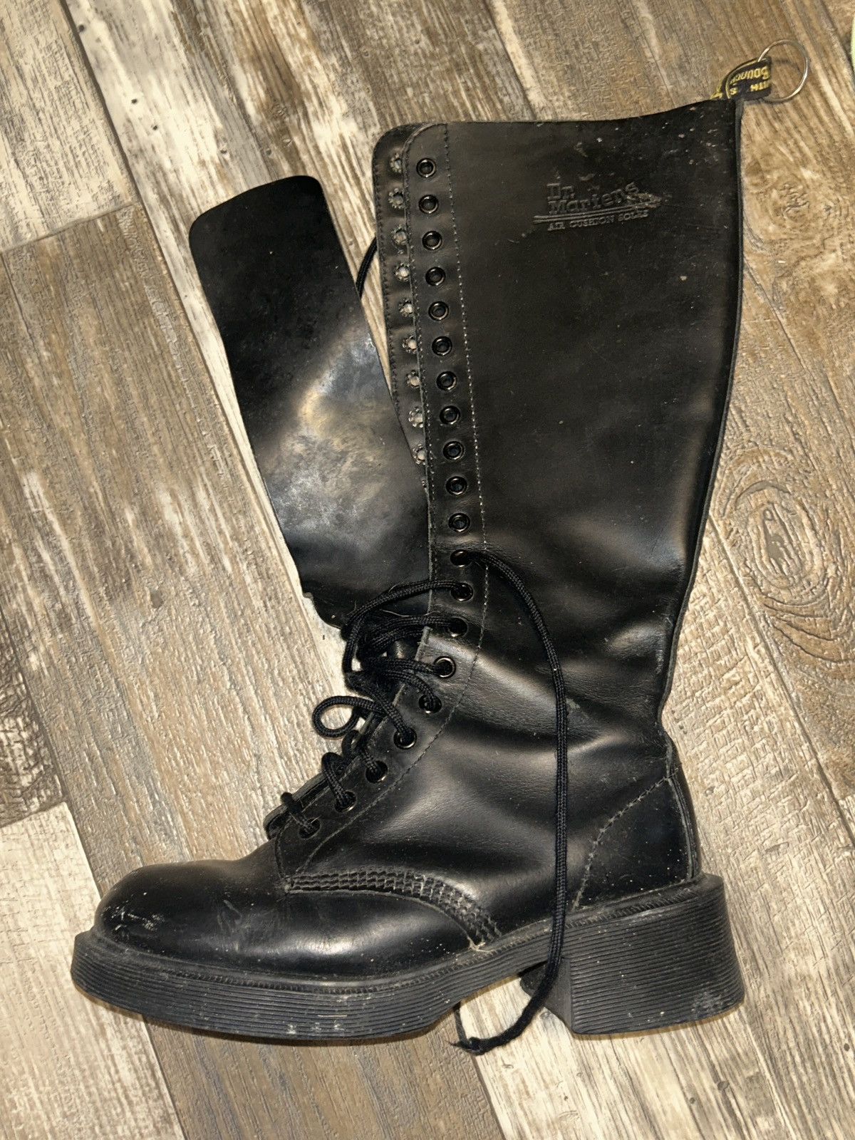 Dr. Martens Girls 20 hole dr martens Size US 7.5 / IT 37.5 - 5 Thumbnail