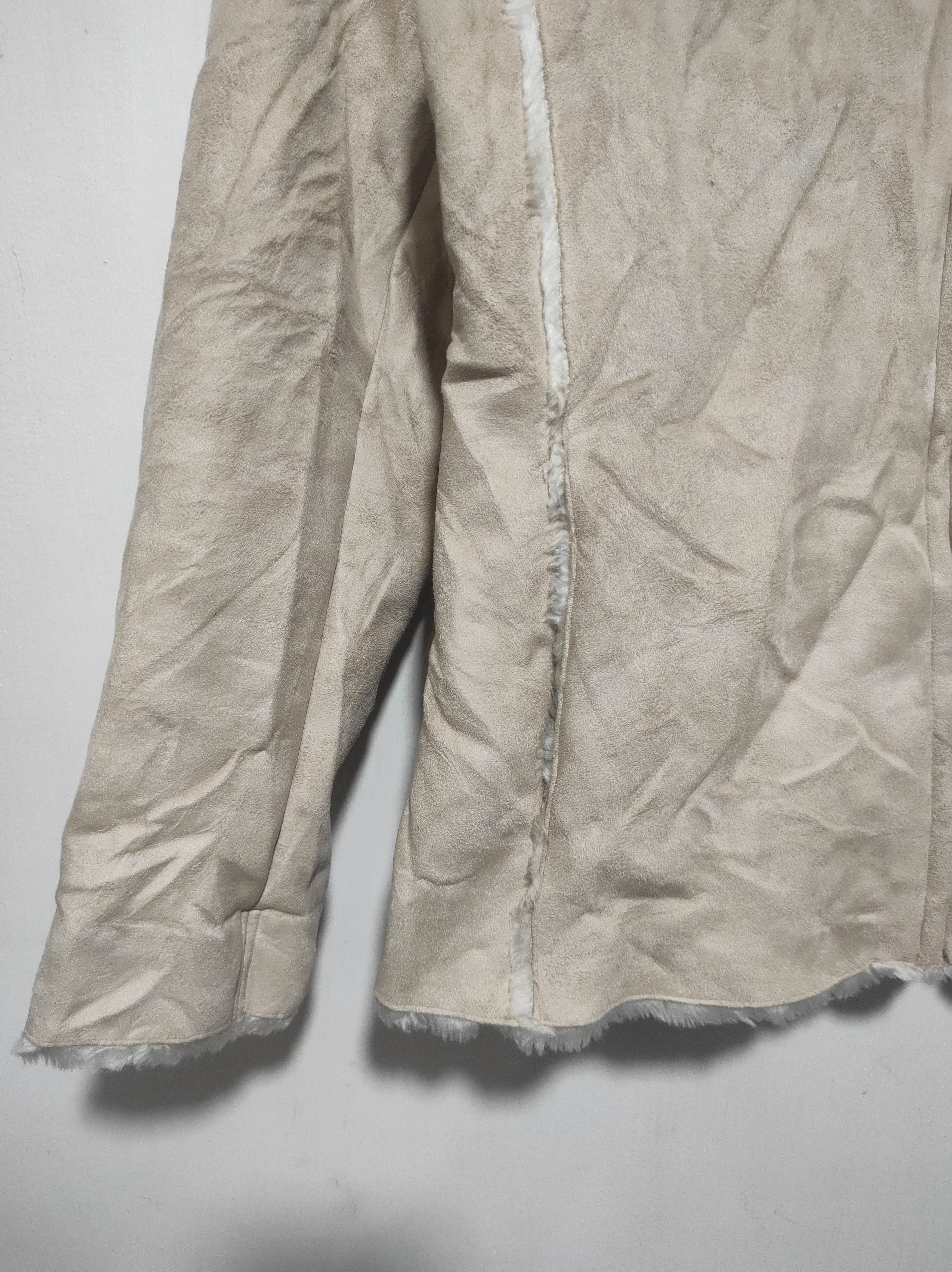 Uniqlo Uniqlo Velvet Jacket Size M / US 6-8 / IT 42-44 - 4 Thumbnail