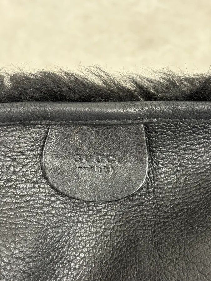 Gucci 2000s Gucci Black Wolf Fur Leather Shoulder Bag Size ONE SIZE - 9 Thumbnail