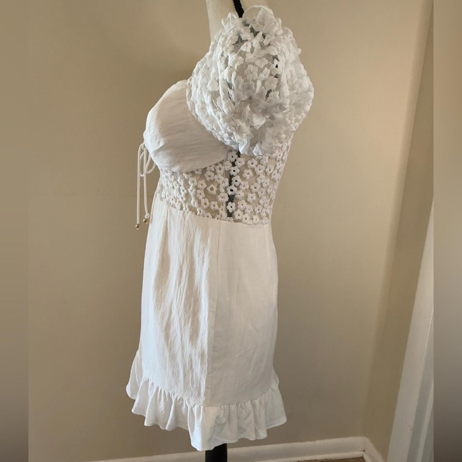 Other One and Only Collective white lace ruffled mini dress SZ M Size M / US 6-8 / IT 42-44 - 3 Thumbnail