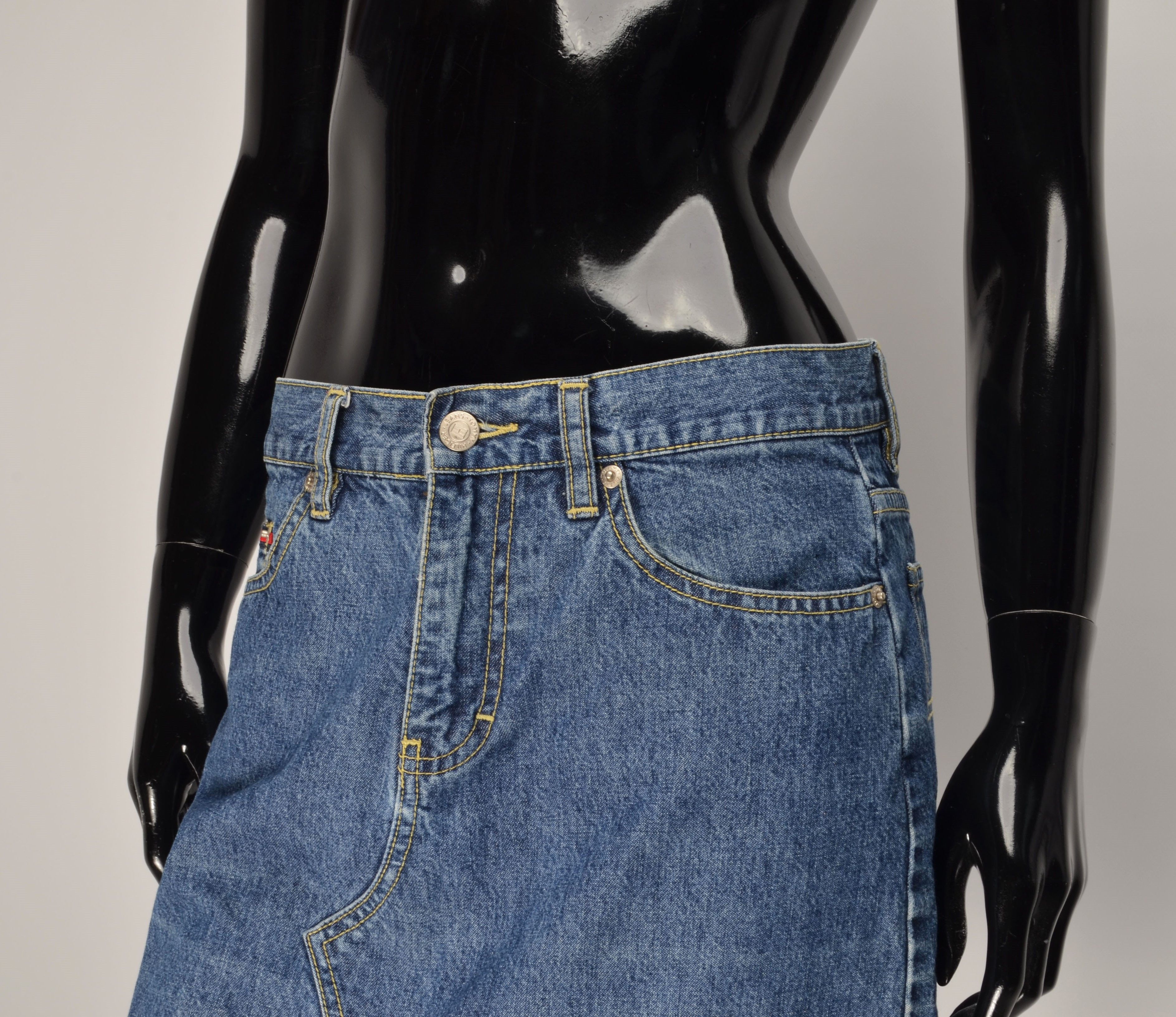 Tommy Hilfiger × Vintage Vintage Tommy Hilfiger Jeans Y2K Denim Skirt Size 30" / US 8 / IT 44 - 11 Thumbnail