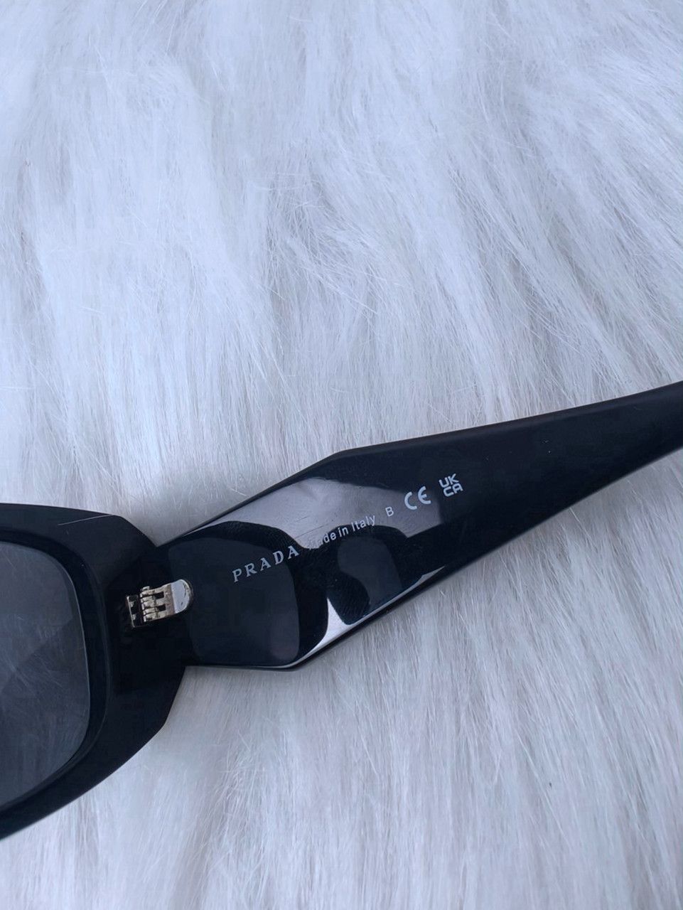 Prada VINTAGE Luxury Prada Sunglasses Size ONE SIZE - 4 Thumbnail