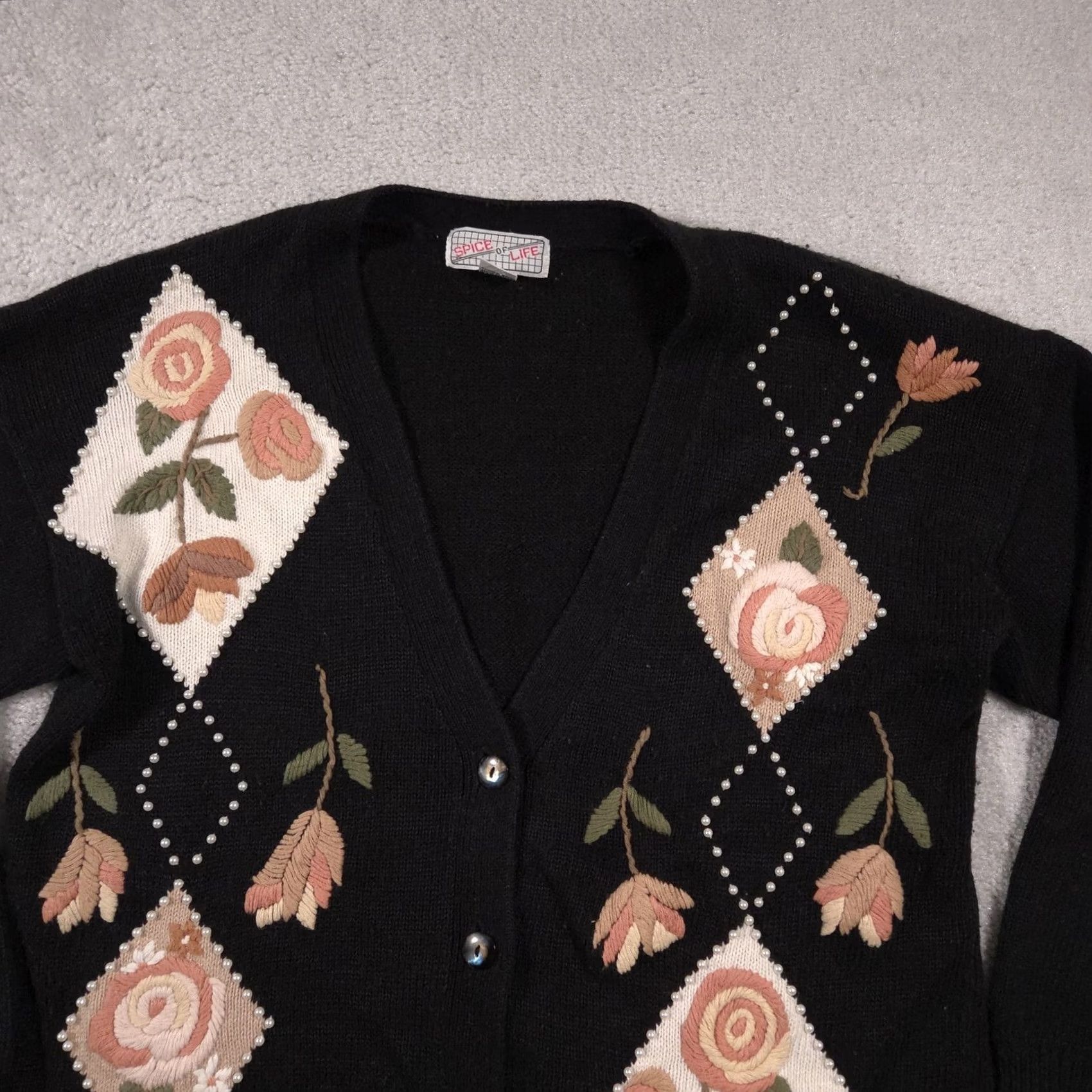 Vintage VINTAGE Spice of Life Cardigan Womens Medium Black Floral Pearl 90s Sweater Size M / US 6-8 / IT 42-44 - 3 Thumbnail