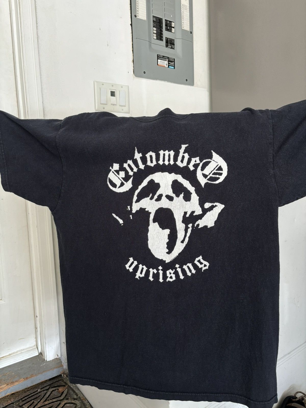 Band Tees × Vintage Crazy Faded Entombed Uprising Skull 90s Goth Grunge Tee Size US L / EU 52-54 / 3 - 2 Thumbnail
