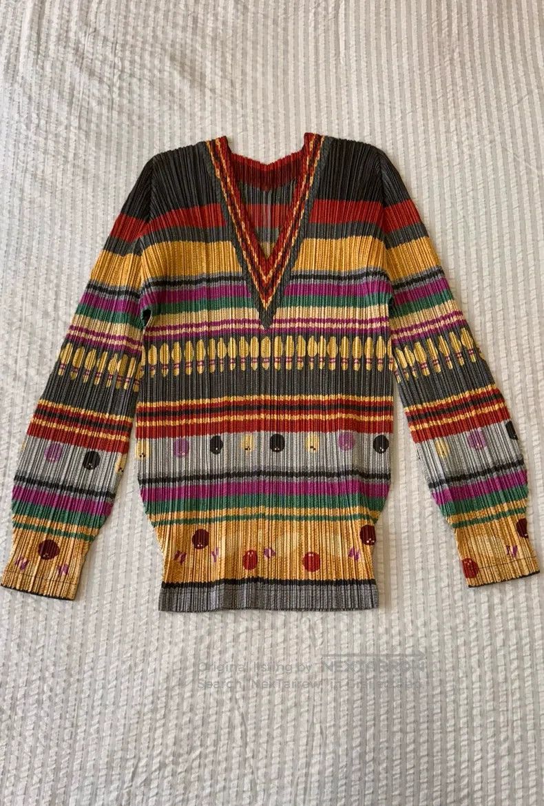 Issey Miyake Issey Miyake Bowling V-neck Top Size L / US 10 / IT 46 - 1 Thumbnail